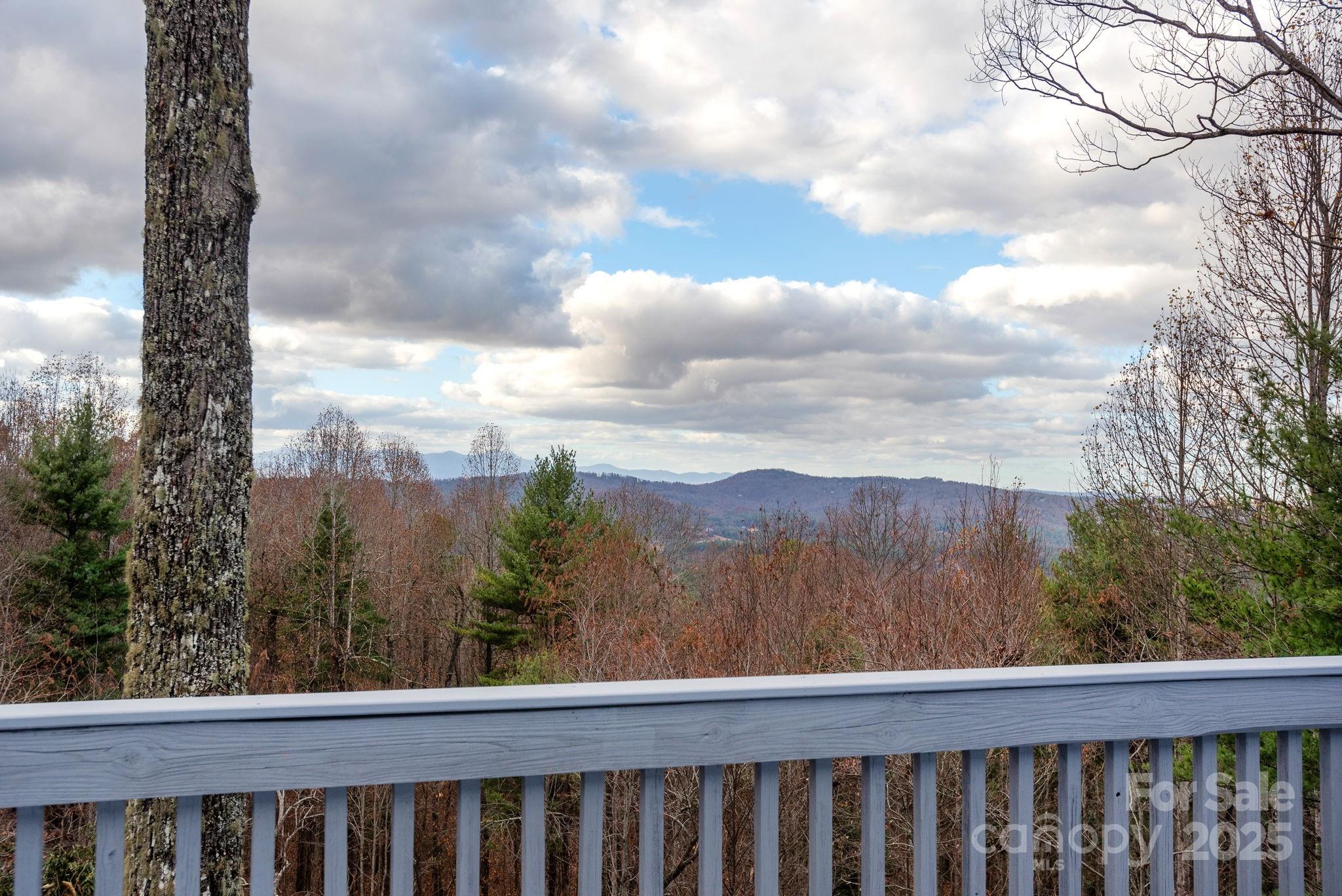 135 POPLAR Loop — Flat Rock