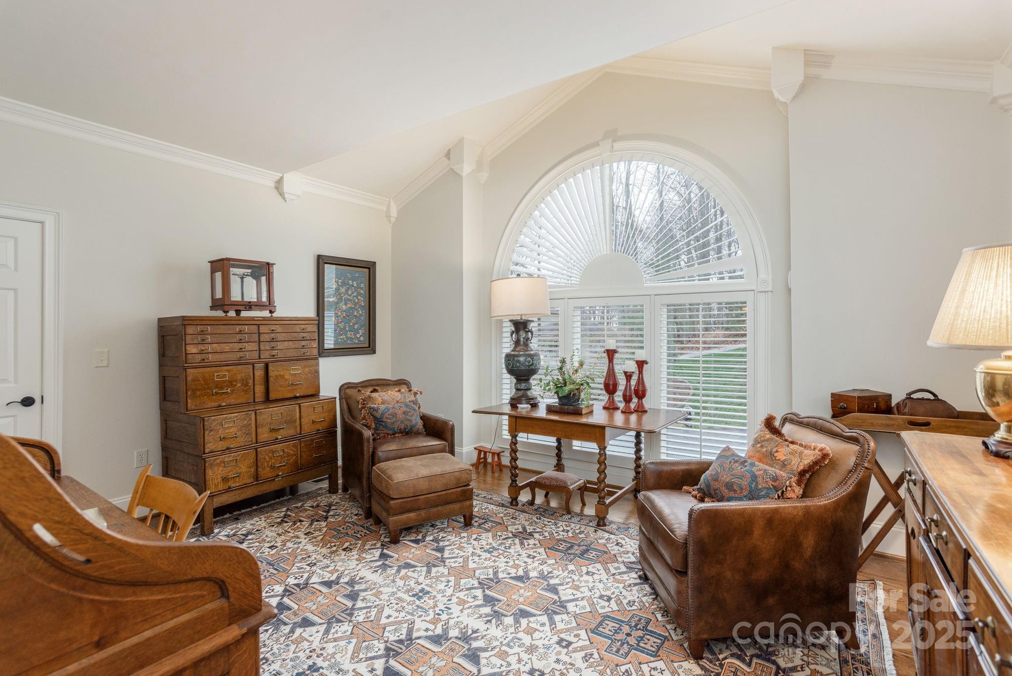 135 POPLAR Loop — Flat Rock