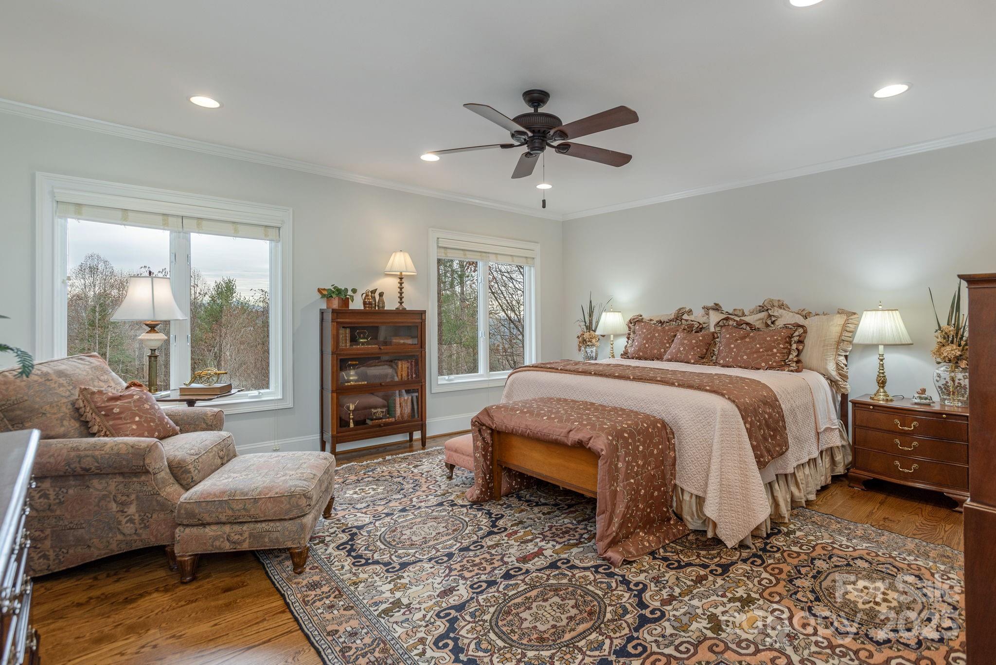 135 POPLAR Loop — Flat Rock