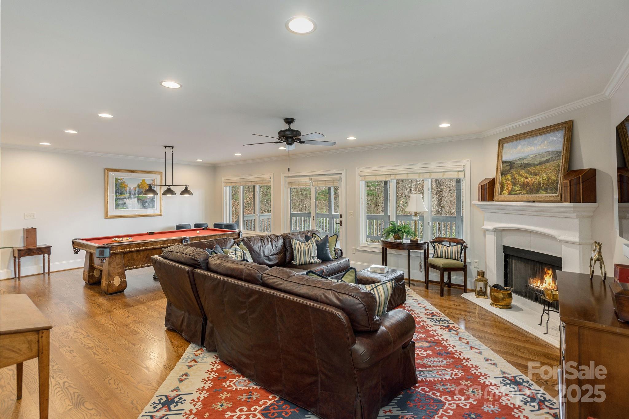 135 POPLAR Loop — Flat Rock
