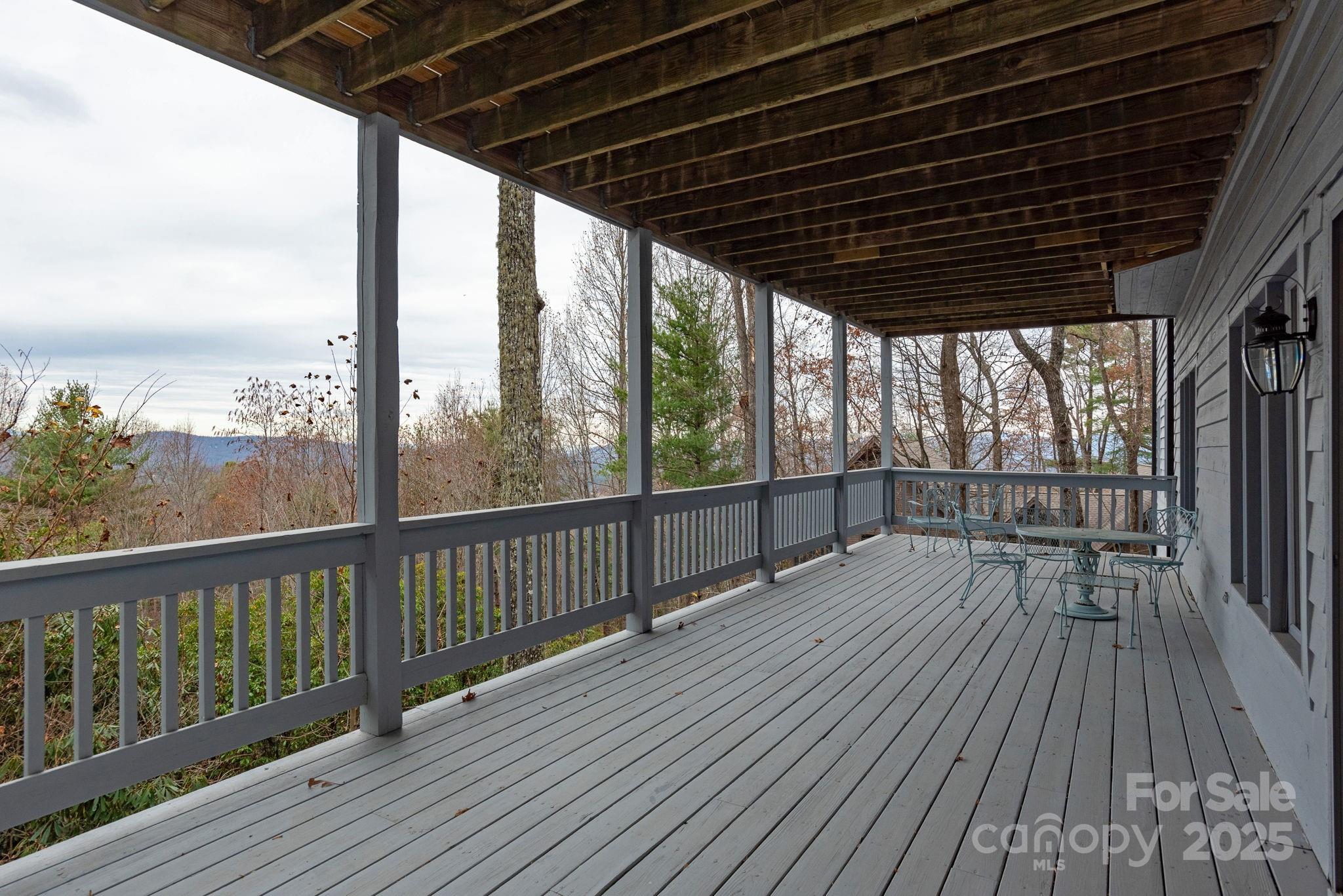 135 POPLAR Loop — Flat Rock