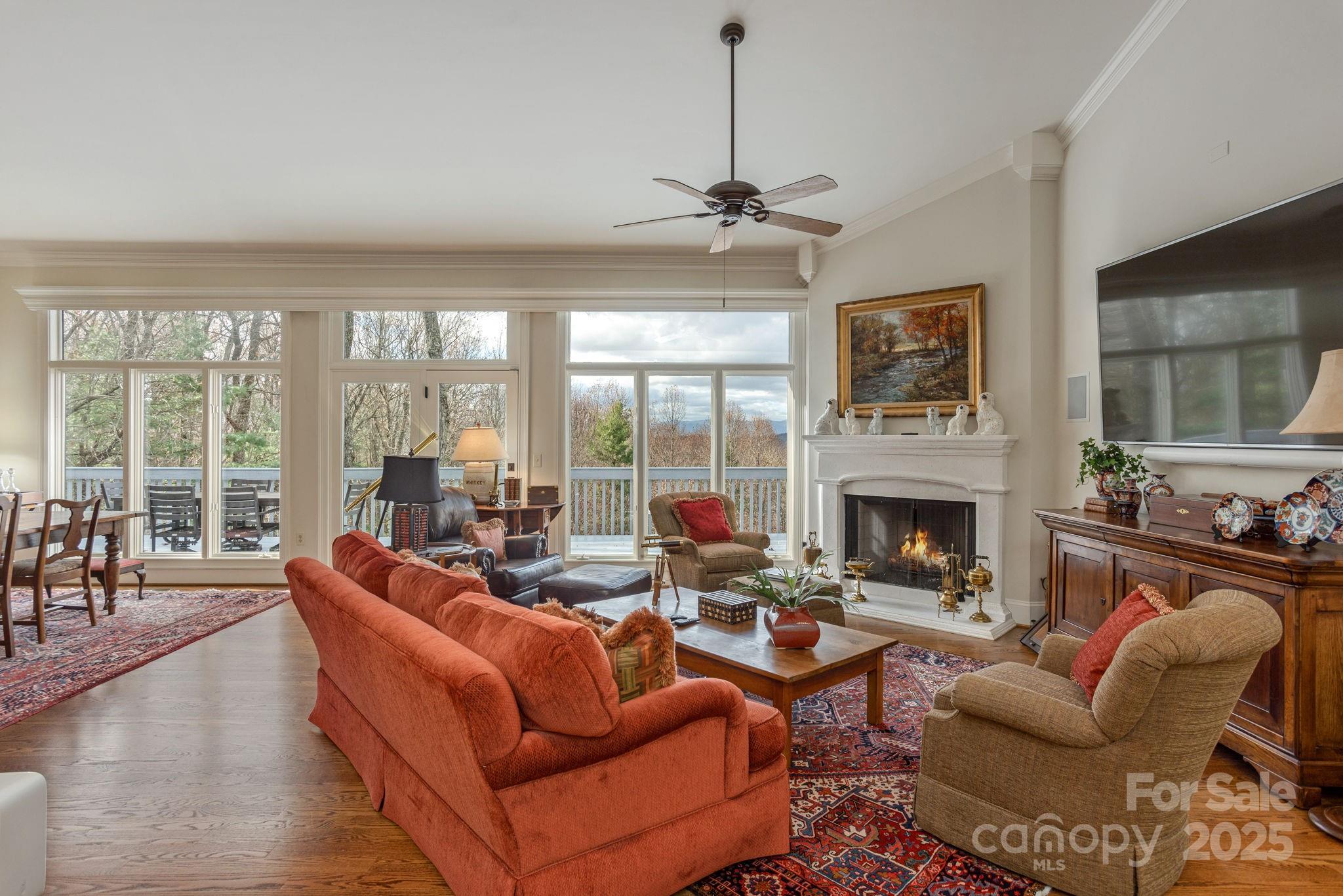 135 POPLAR Loop — Flat Rock