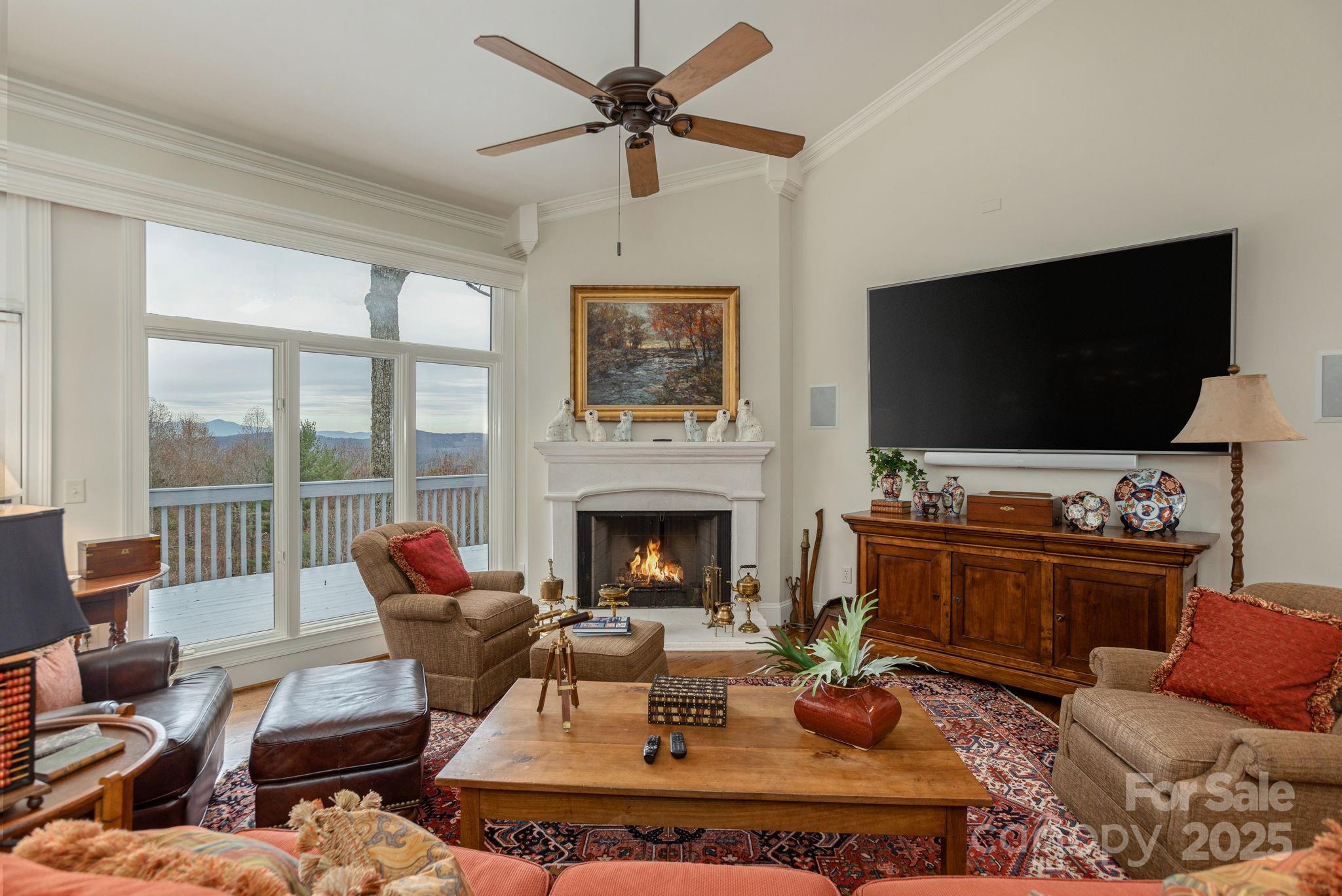 135 POPLAR Loop — Flat Rock