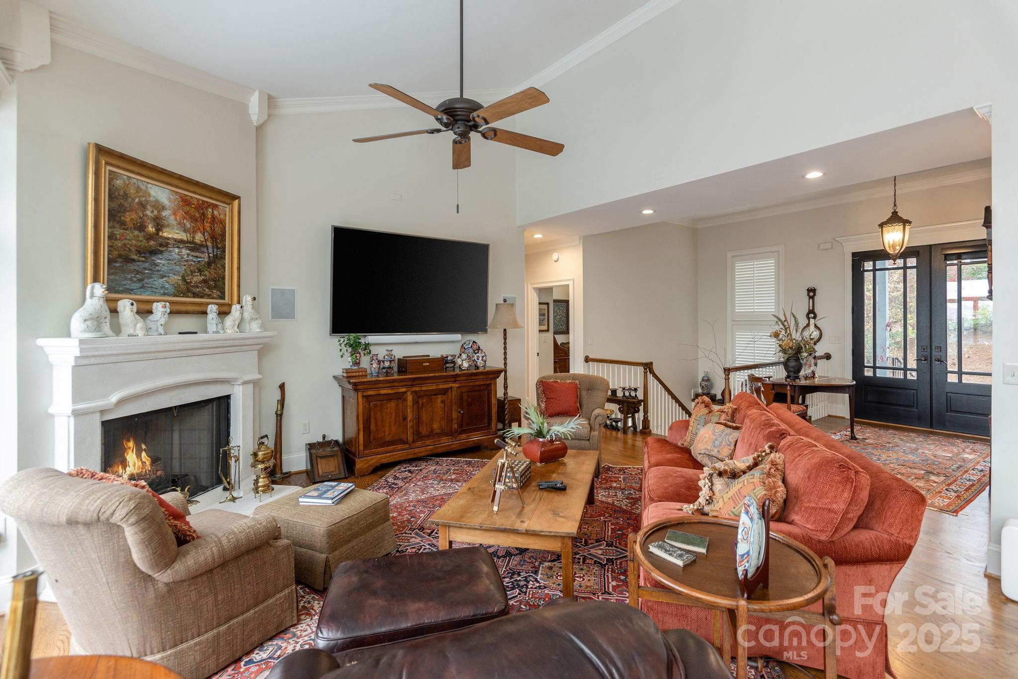 135 POPLAR Loop — Flat Rock