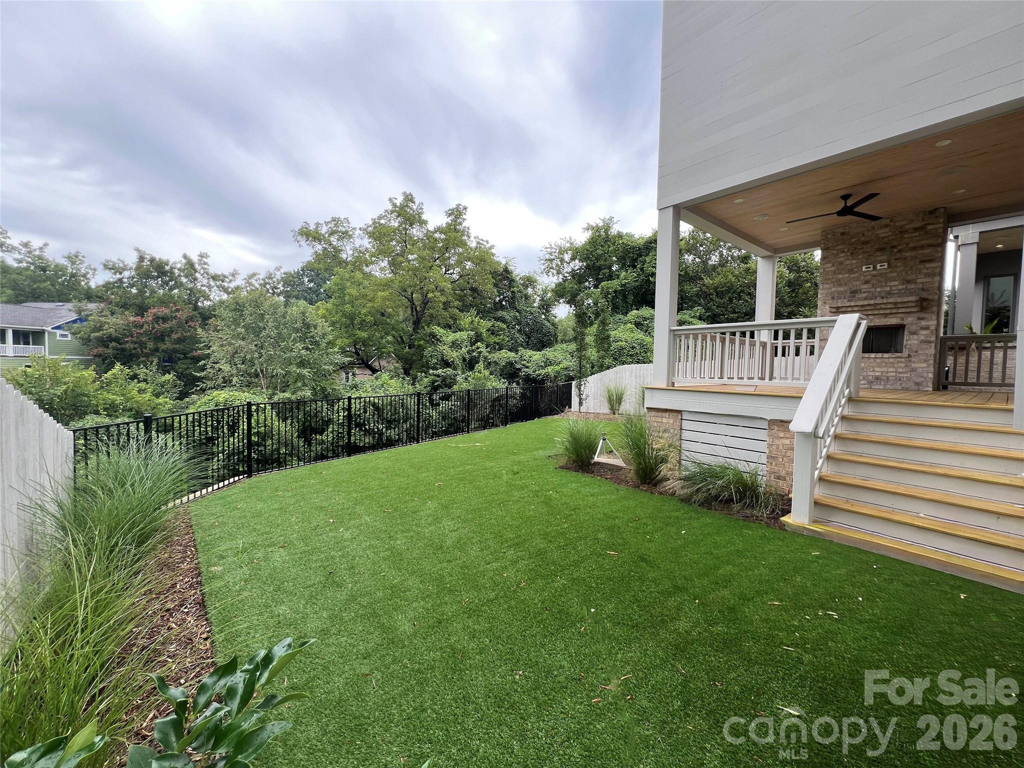 719 Charles Avenue — Charlotte