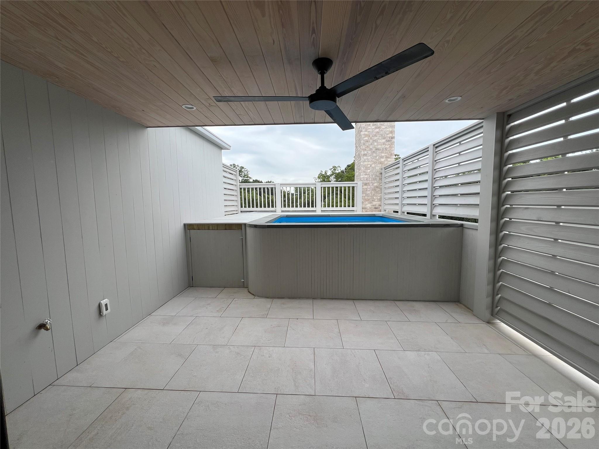 719 Charles Avenue — Charlotte