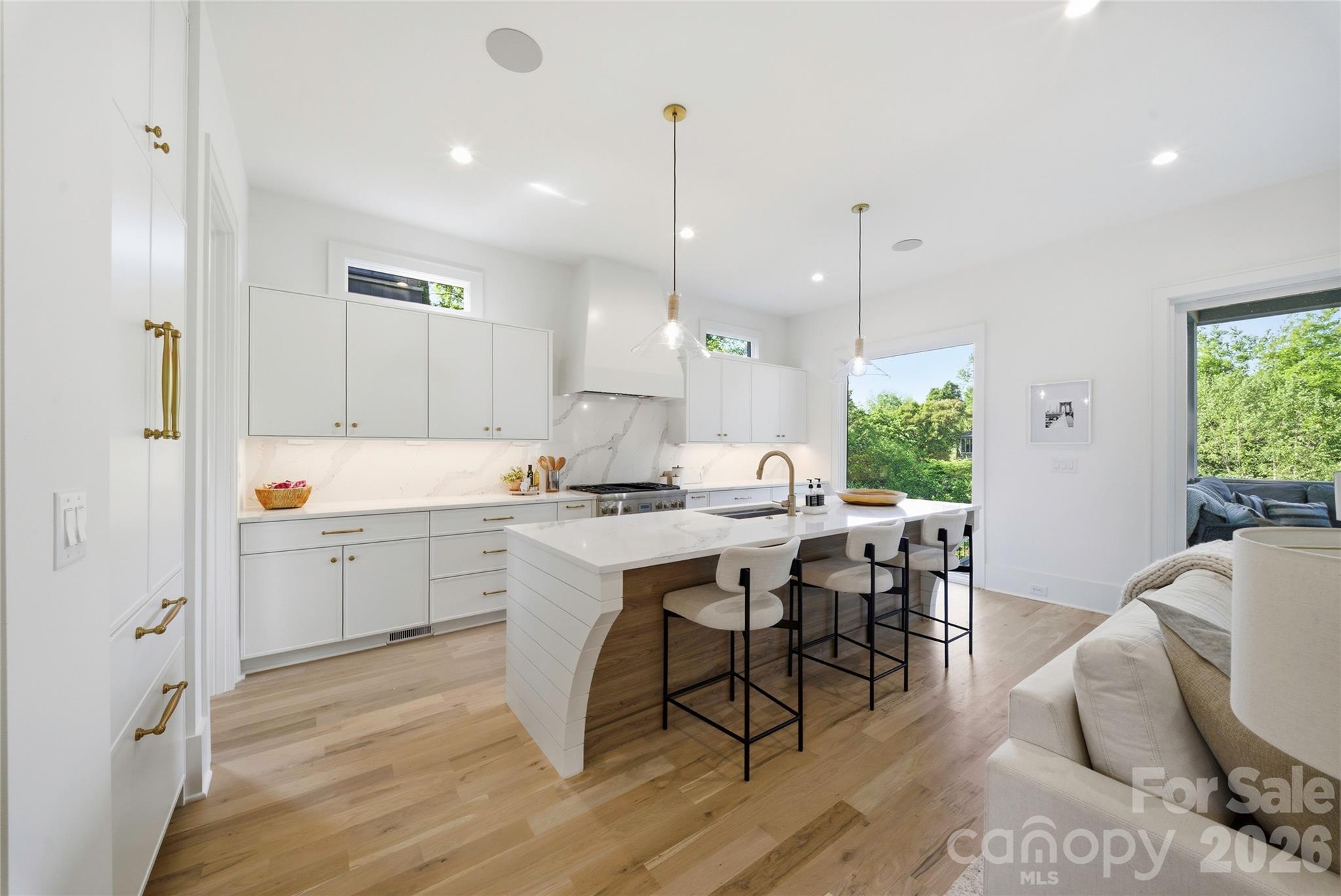 719 Charles Avenue — Charlotte