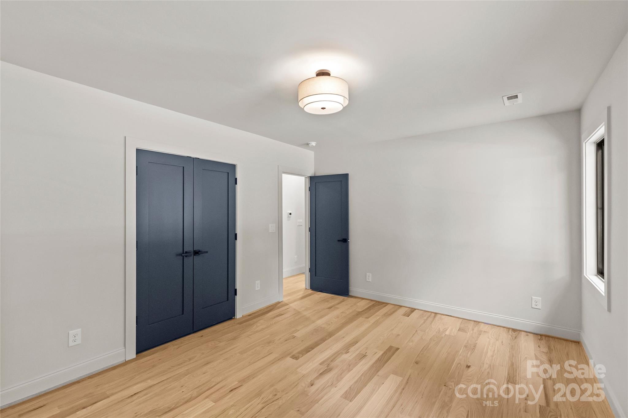 2525 Lumina Avenue — Charlotte