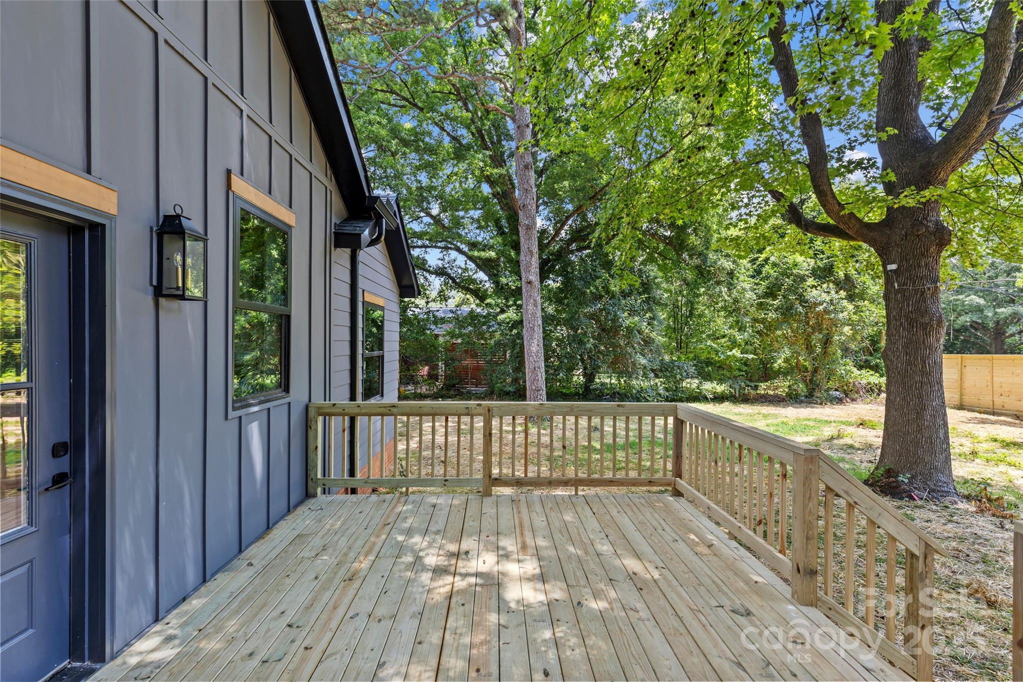 2525 Lumina Avenue — Charlotte