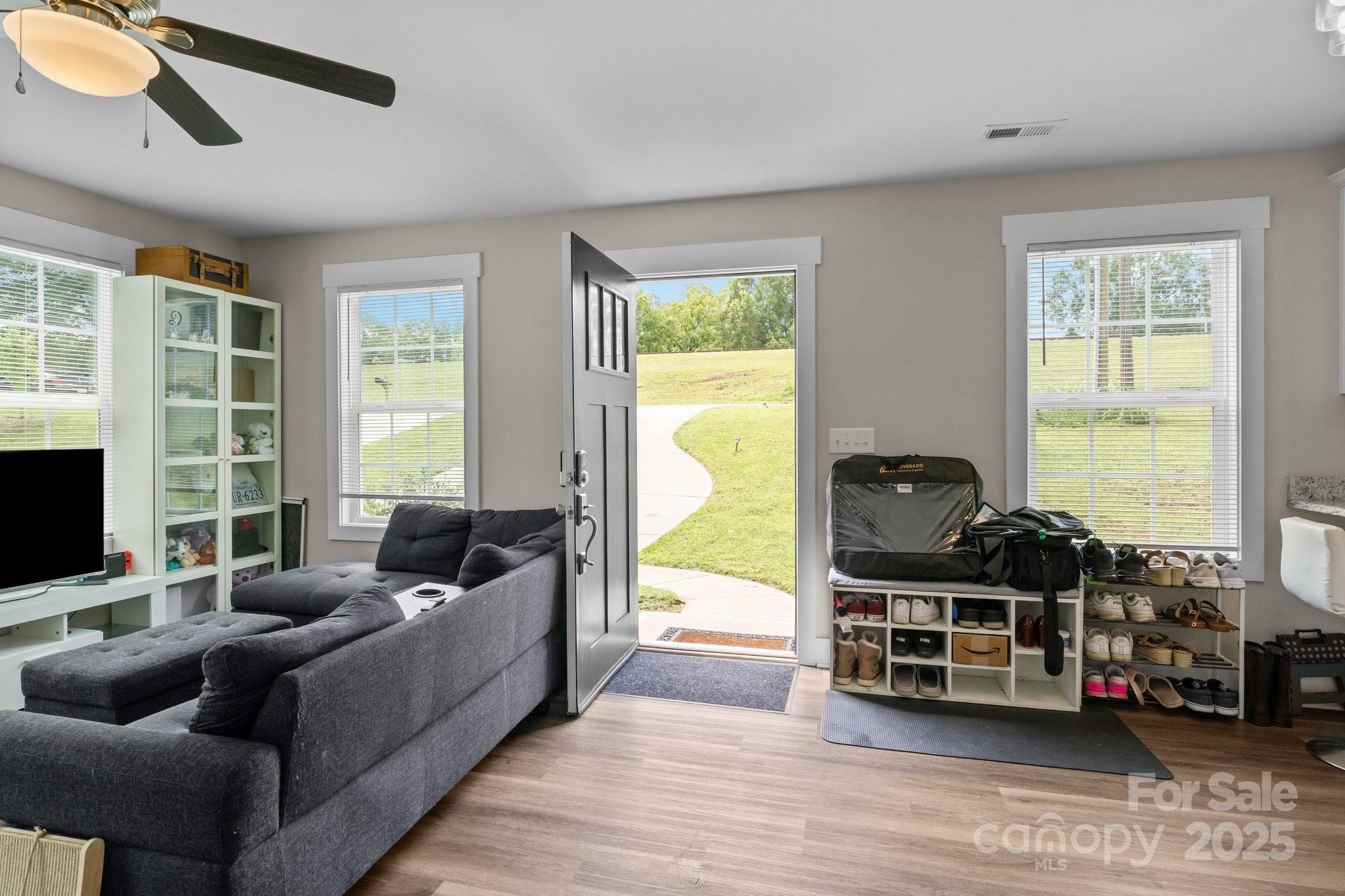 818 W Carolina Avenue — Bessemer City