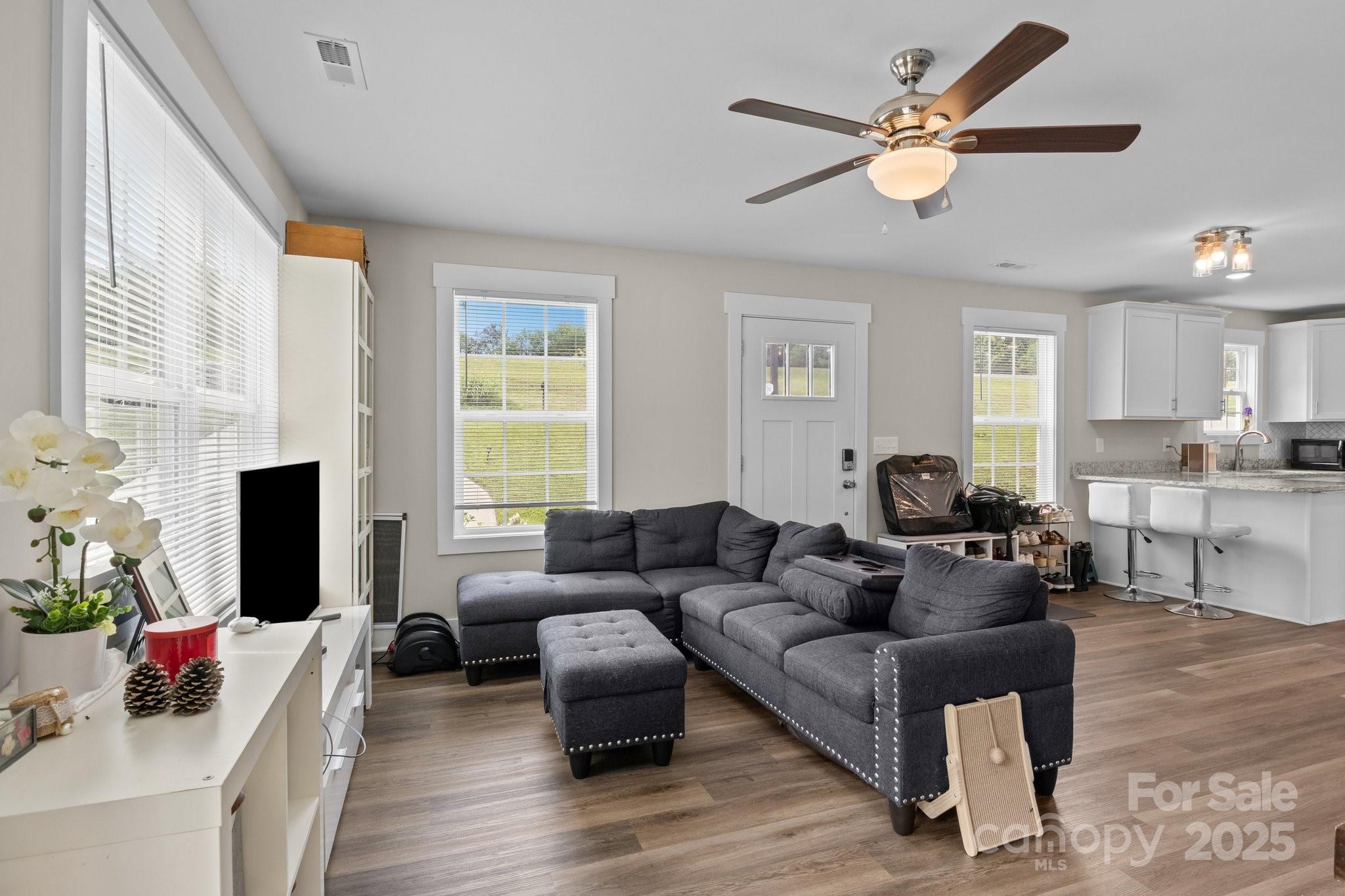 818 W Carolina Avenue — Bessemer City