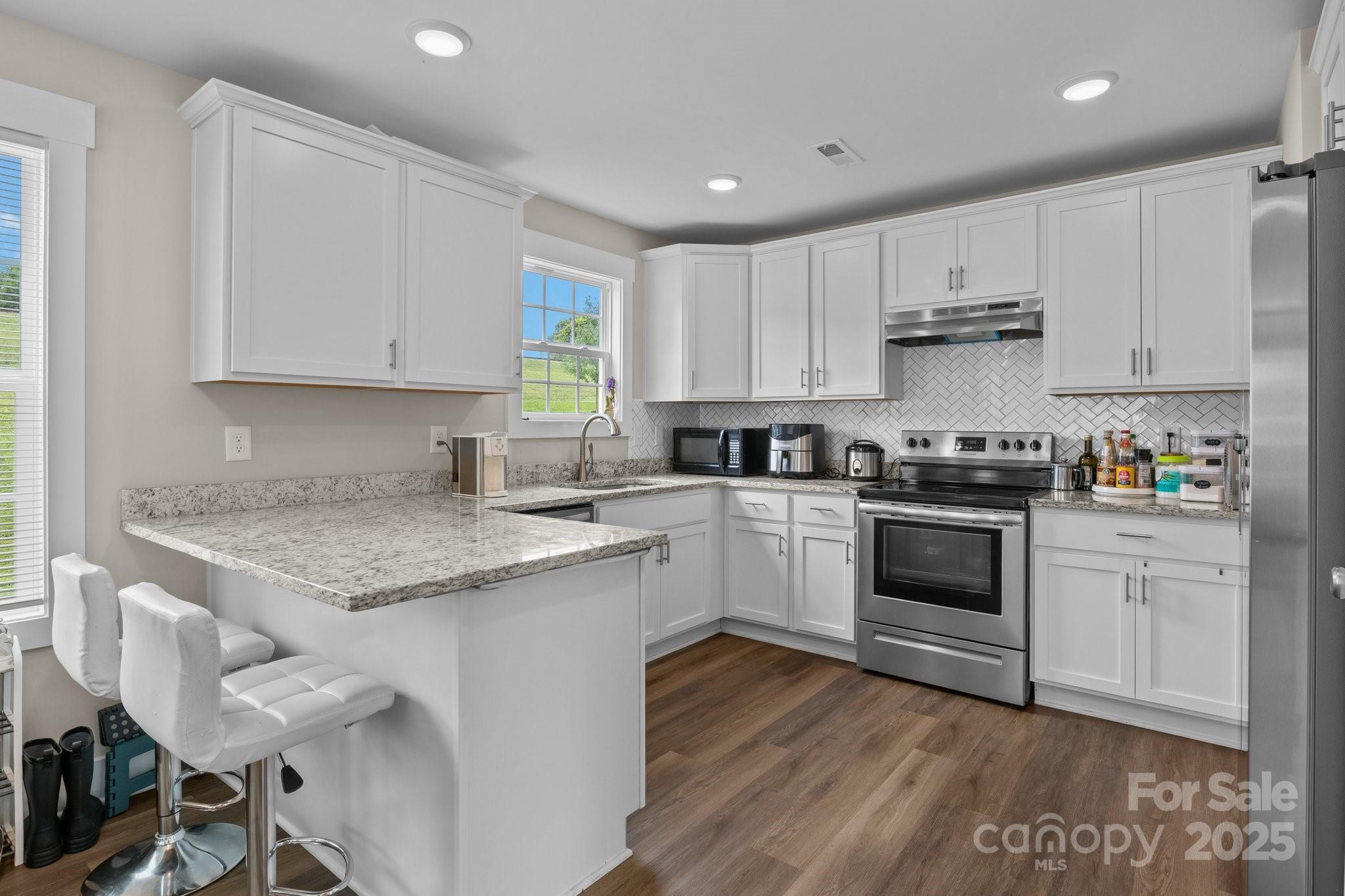 818 W Carolina Avenue — Bessemer City