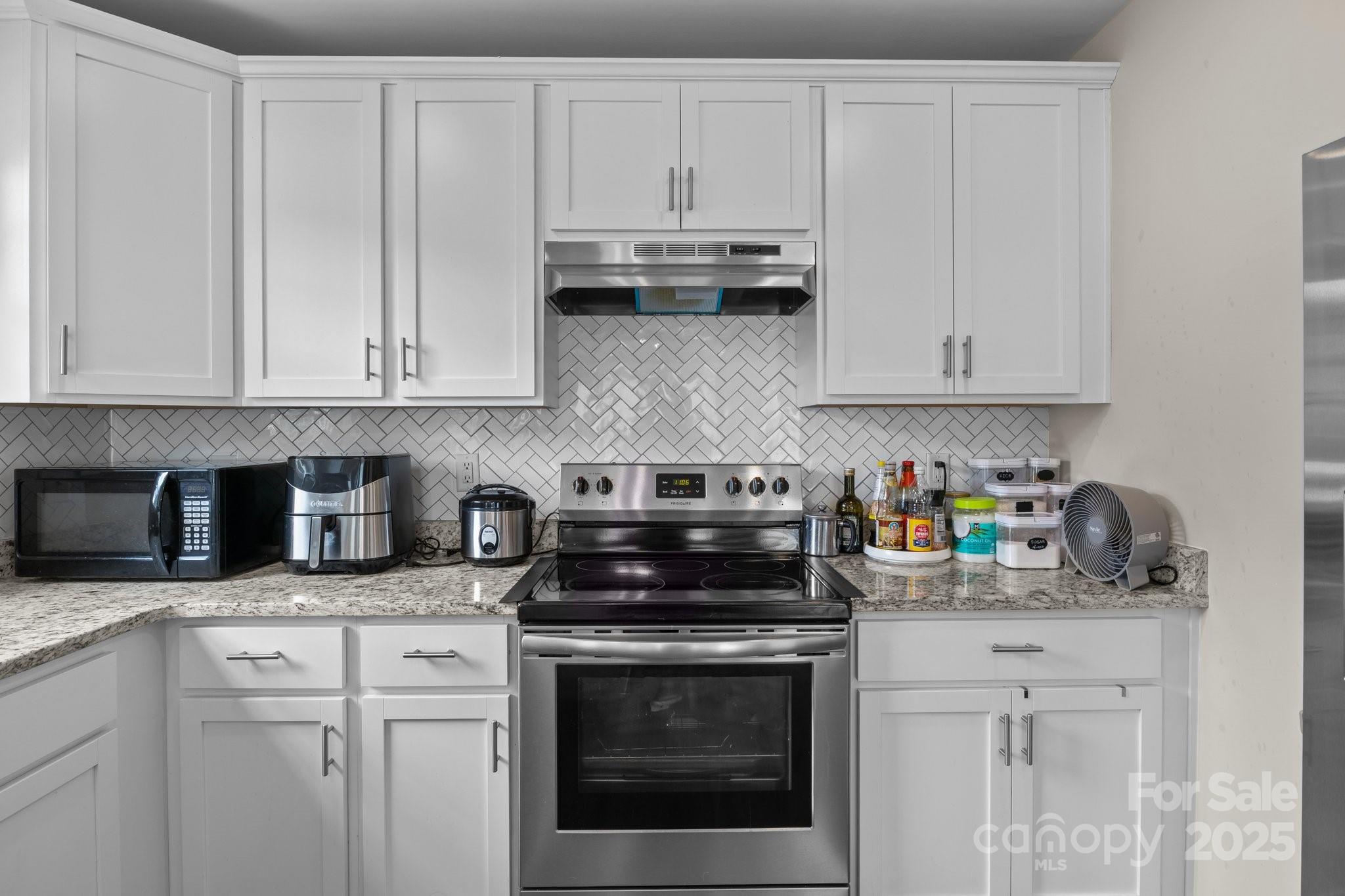 818 W Carolina Avenue — Bessemer City