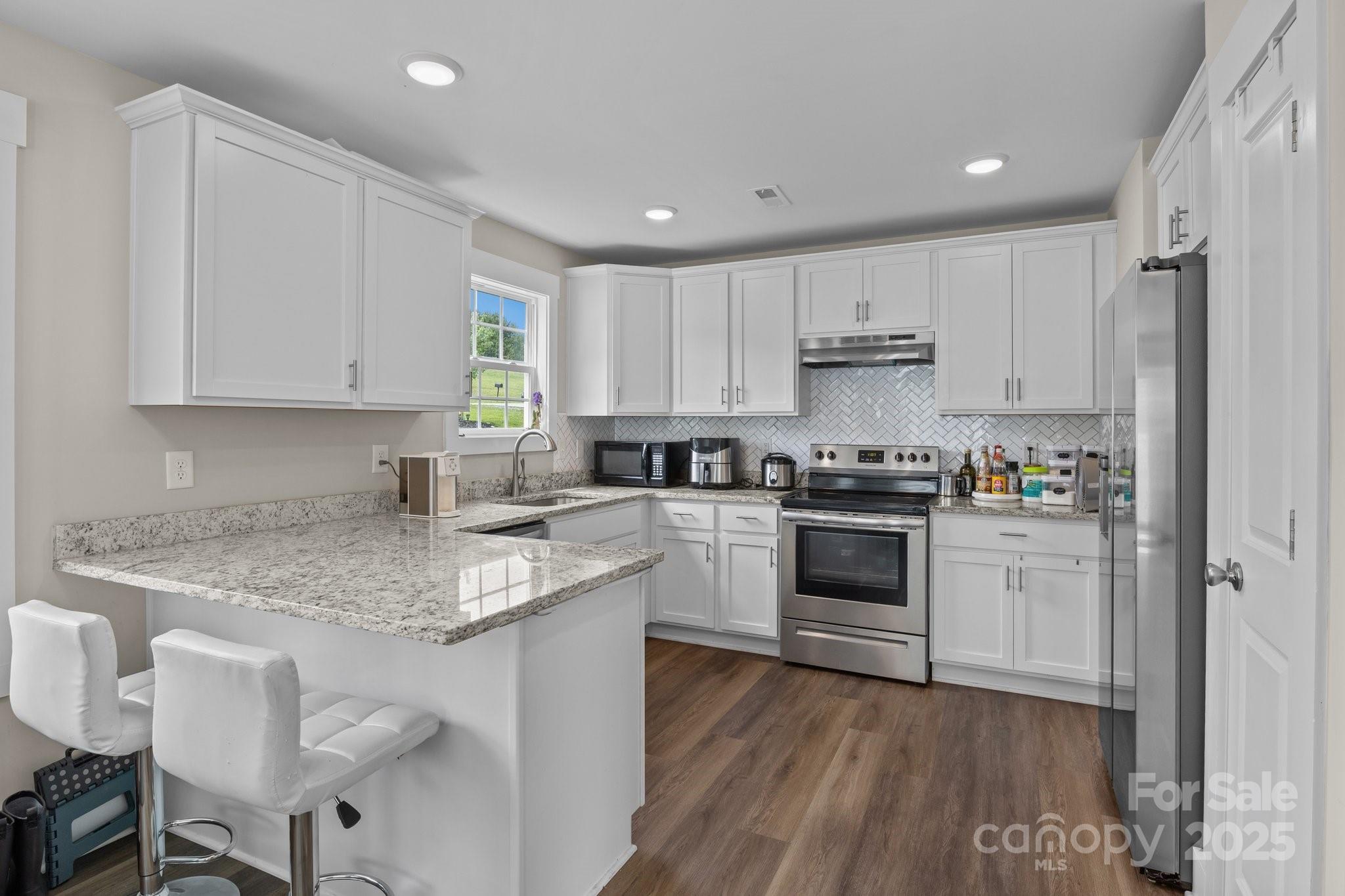 818 W Carolina Avenue — Bessemer City