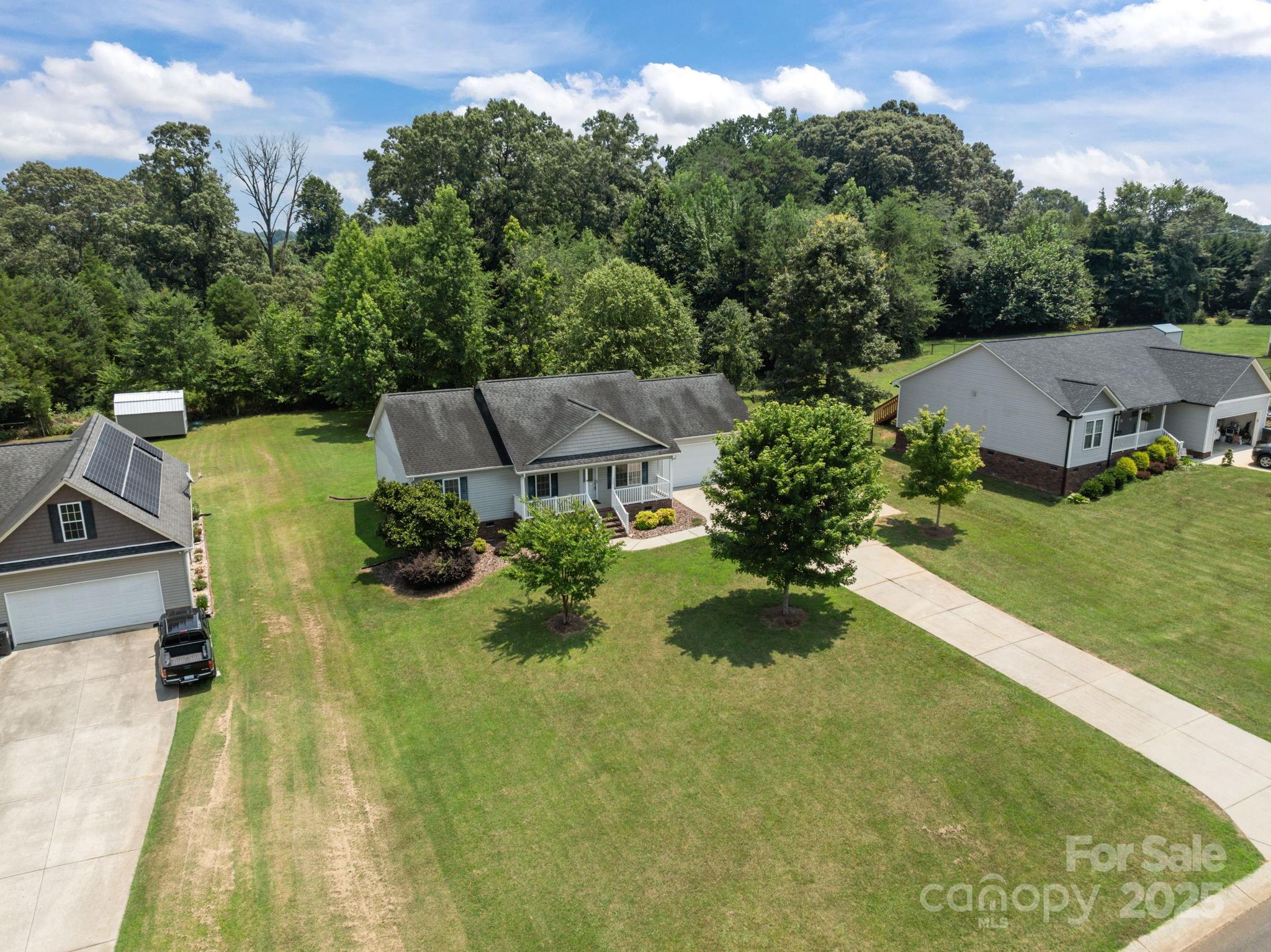 226 Brooks Farm Drive — Rockwell