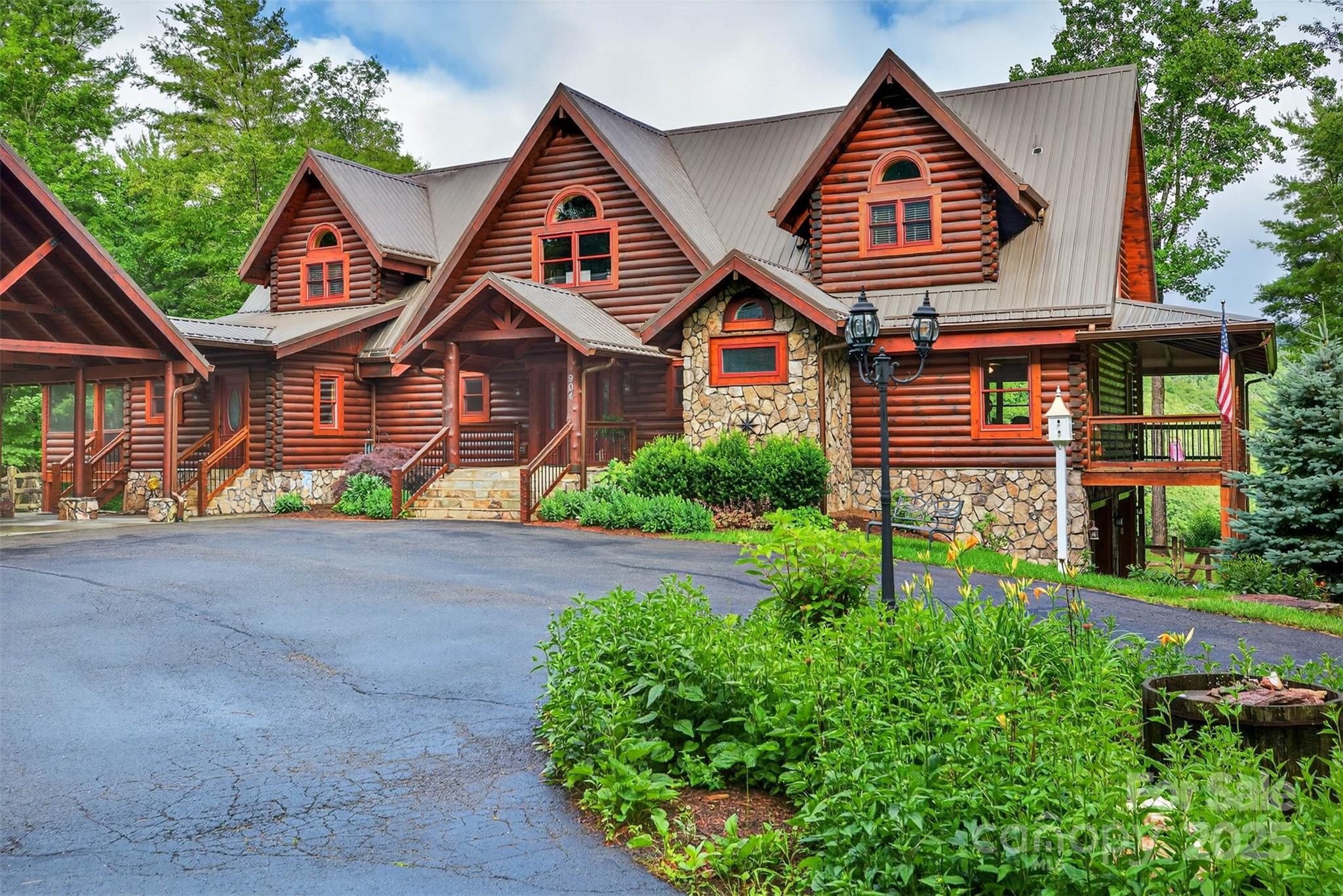 904 Bryan Hollow Road — Boone