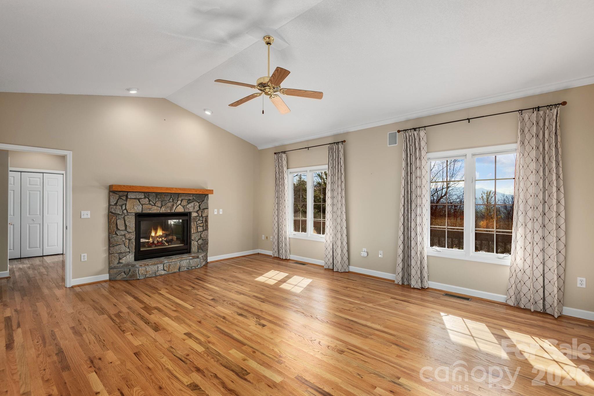 212 Blue Ridge Vista — Asheville