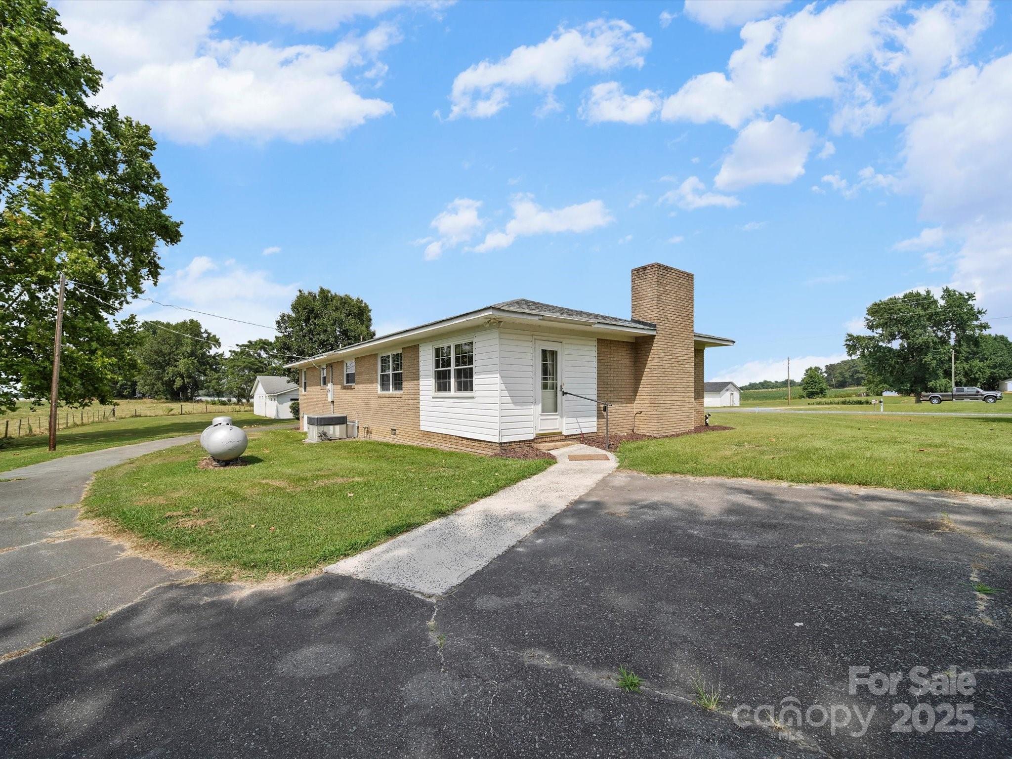 1497 White Store Road — Pageland