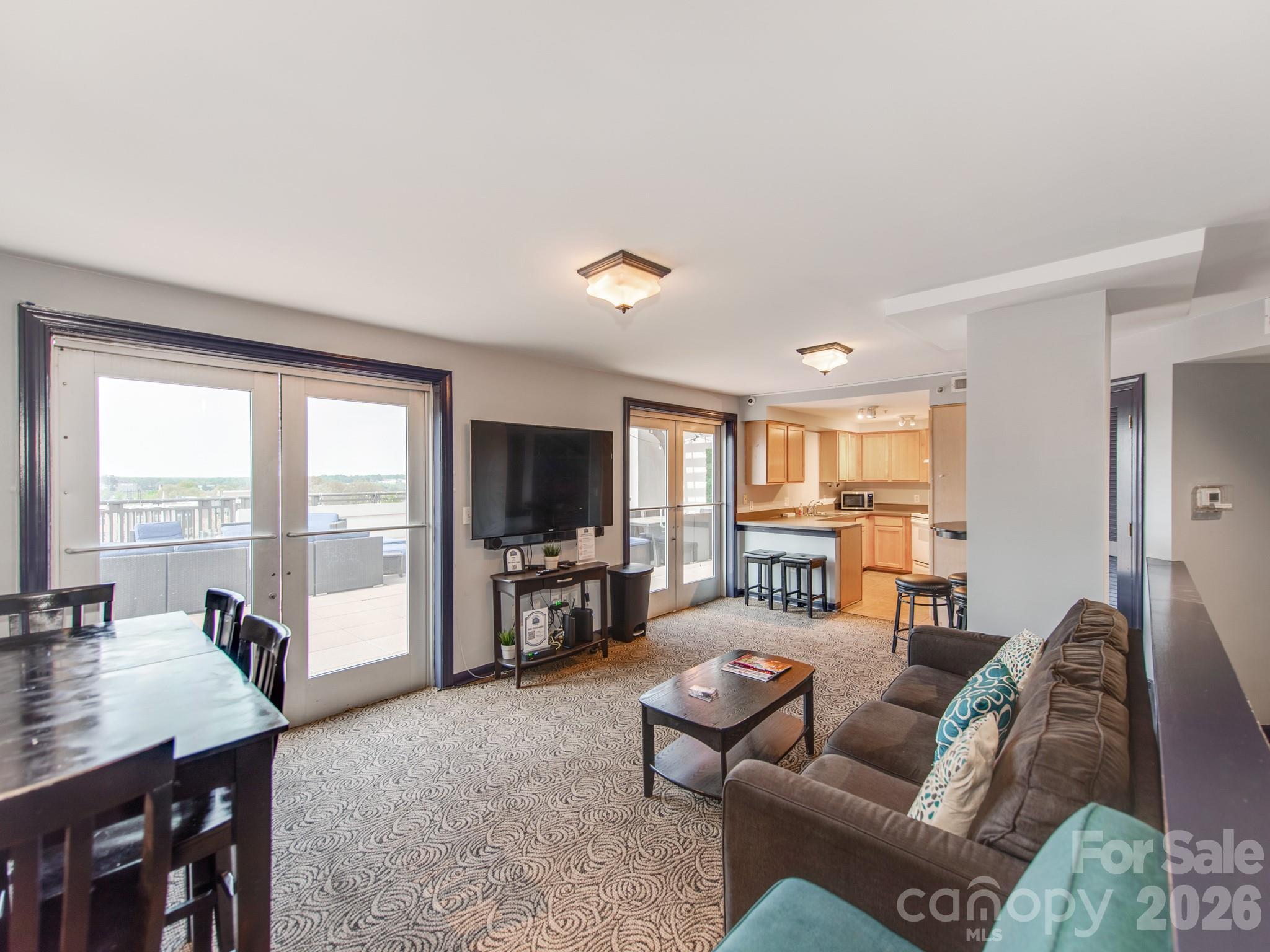 718 W Trade Street #414 — Charlotte