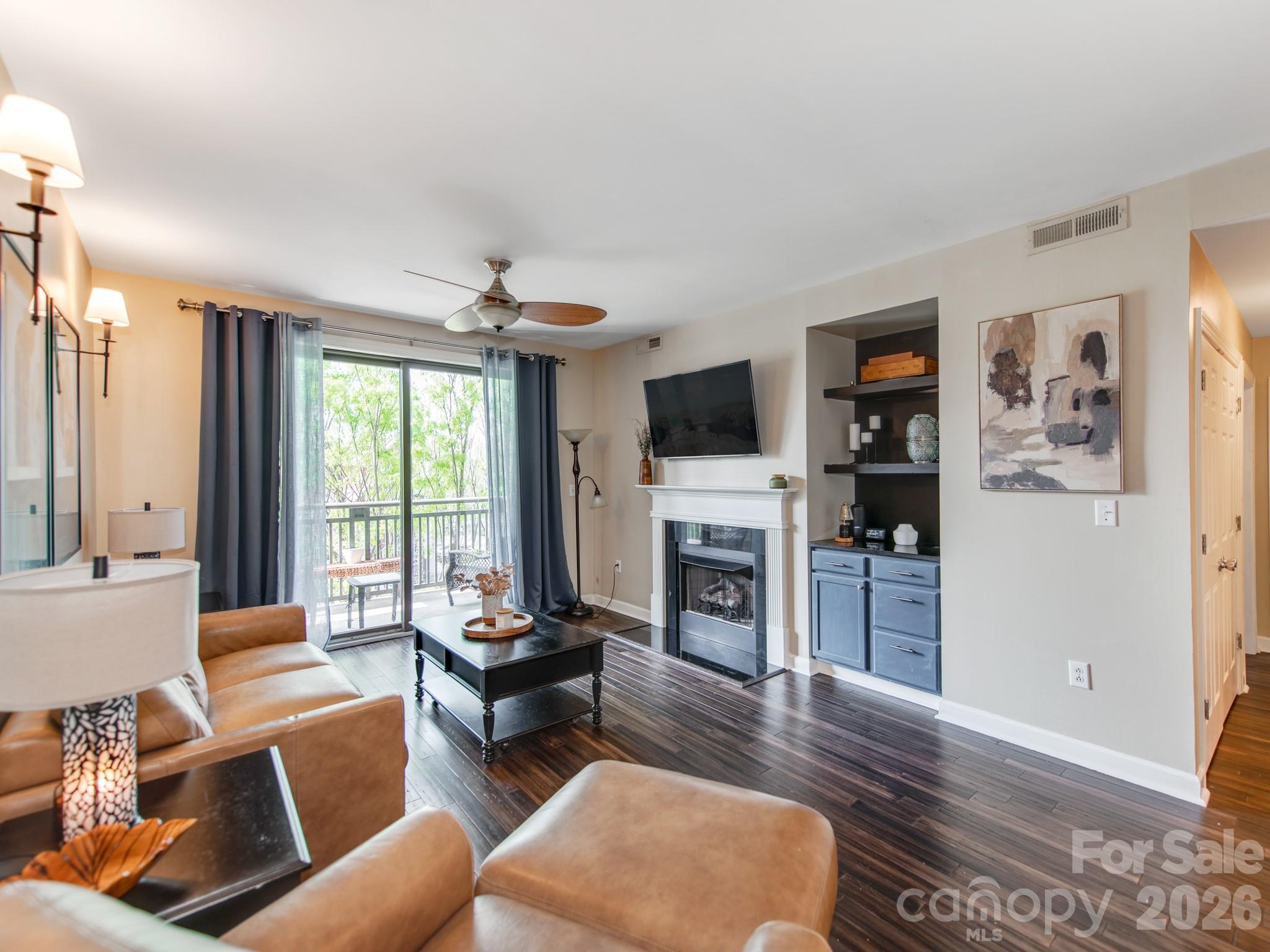 718 W Trade Street #414 — Charlotte