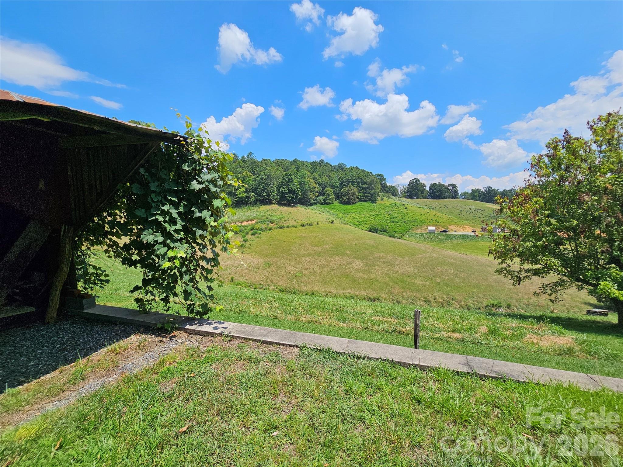 560 Bailey Mountain Road — Mars Hill