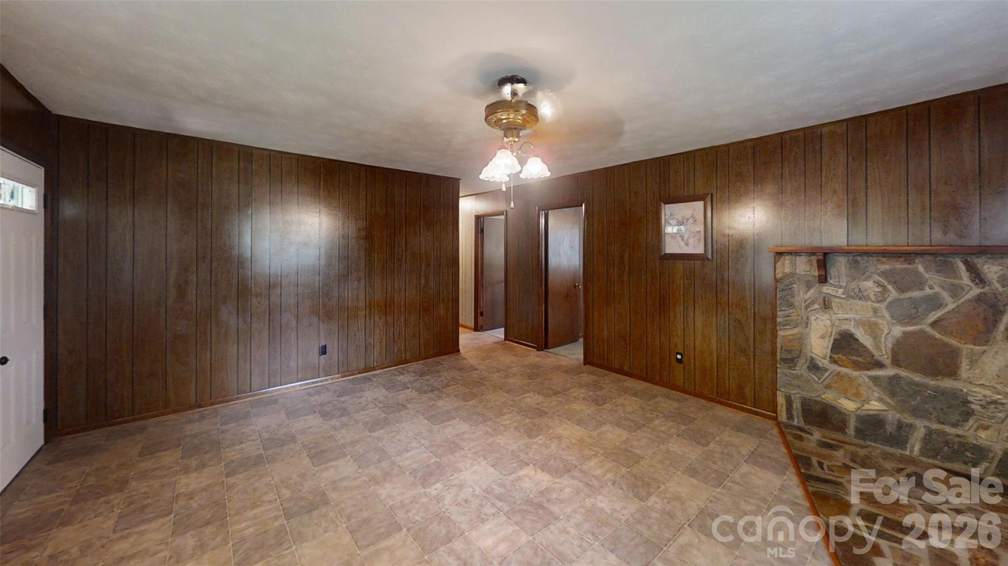 560 Bailey Mountain Road — Mars Hill