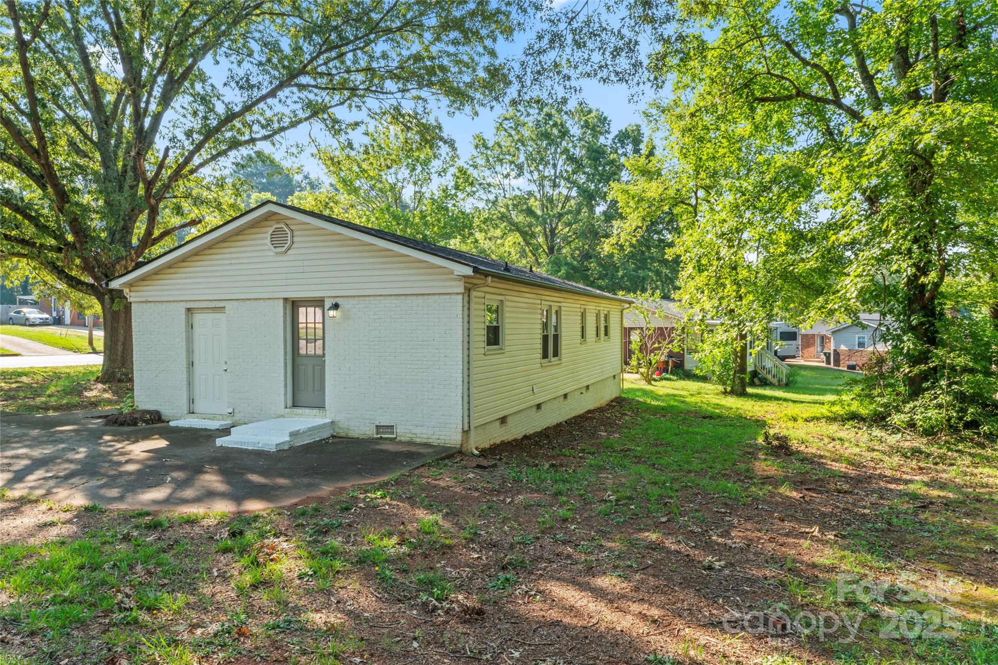 1505 Northwoods Drive — Kings Mountain