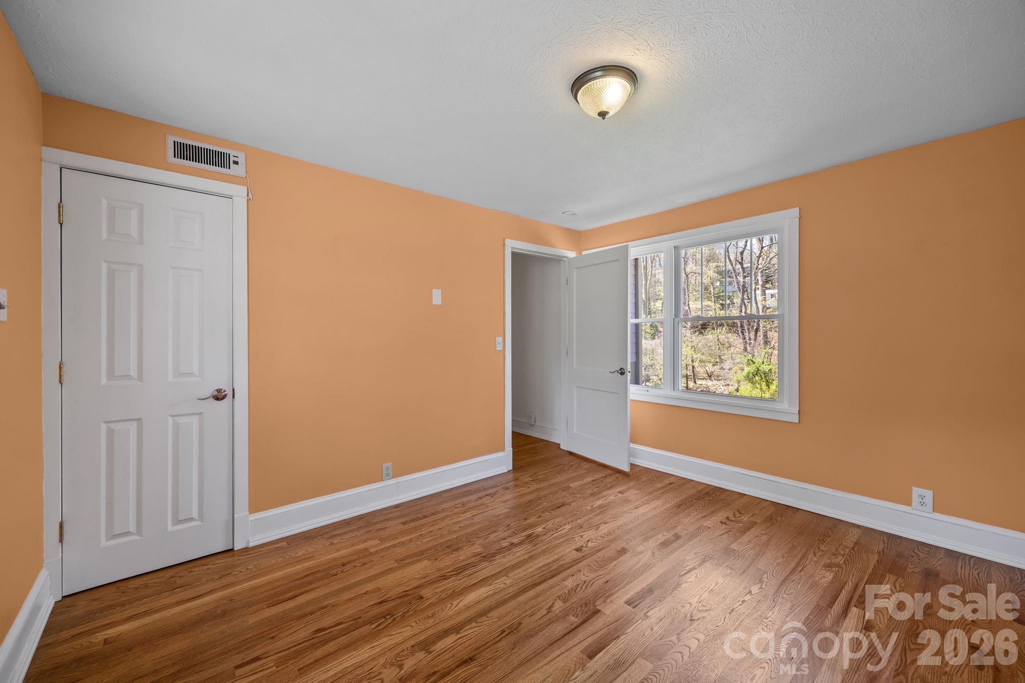3 Manila Street — Asheville