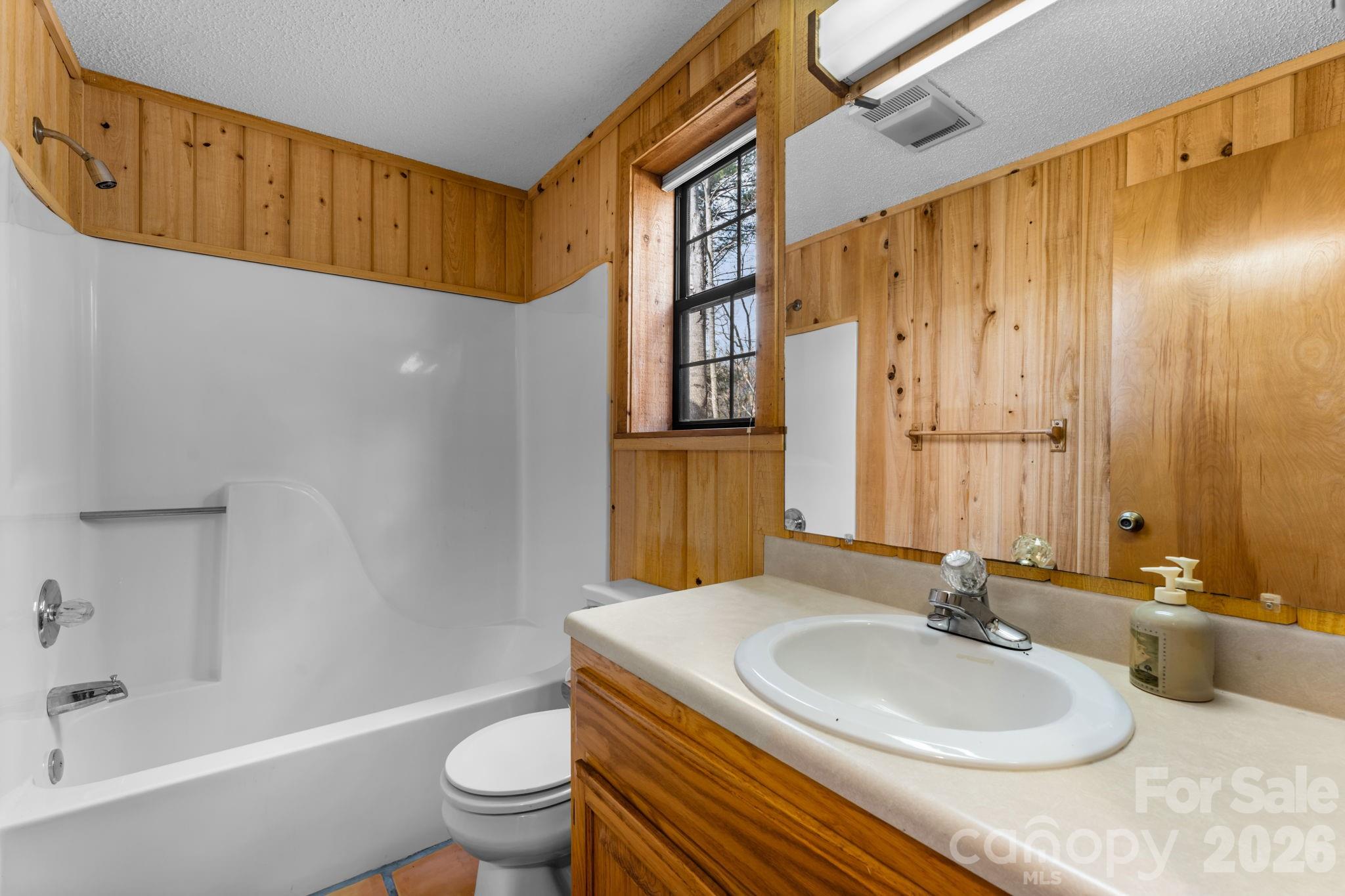 236 Valleyview Drive — Topton