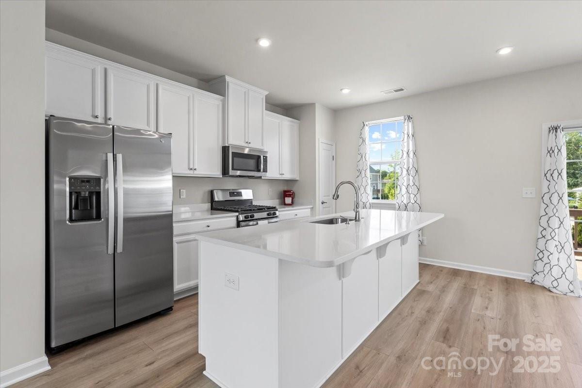 512 Whitehall Circle — Durham