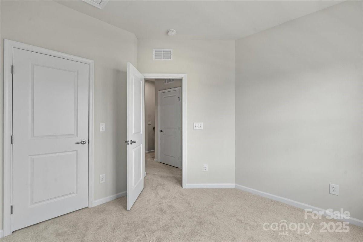 512 Whitehall Circle — Durham