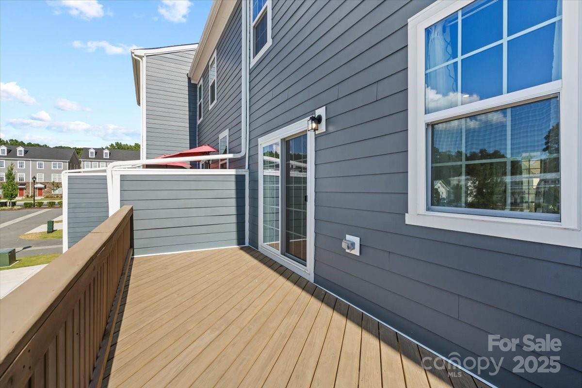 512 Whitehall Circle — Durham