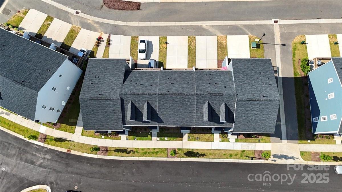 512 Whitehall Circle — Durham