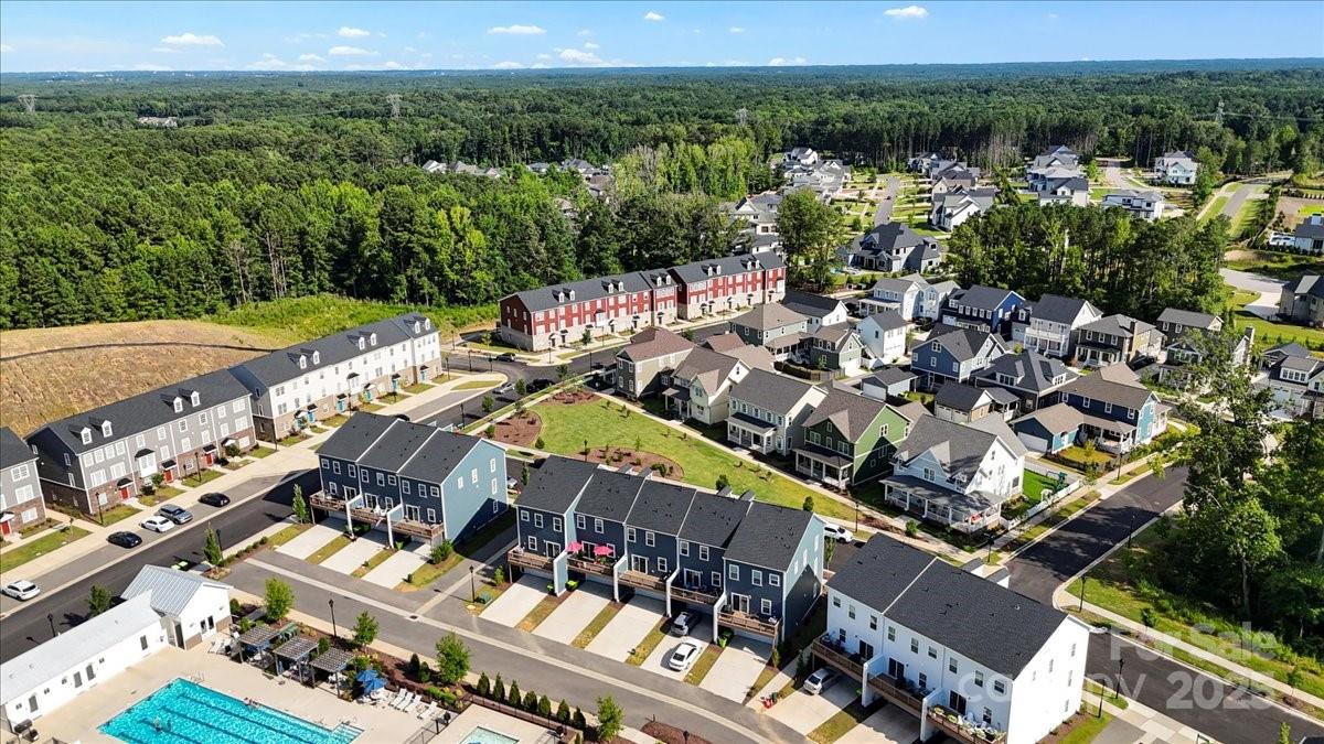 512 Whitehall Circle — Durham