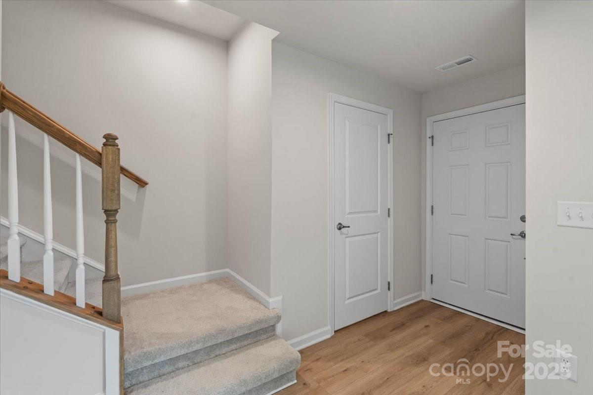 512 Whitehall Circle — Durham