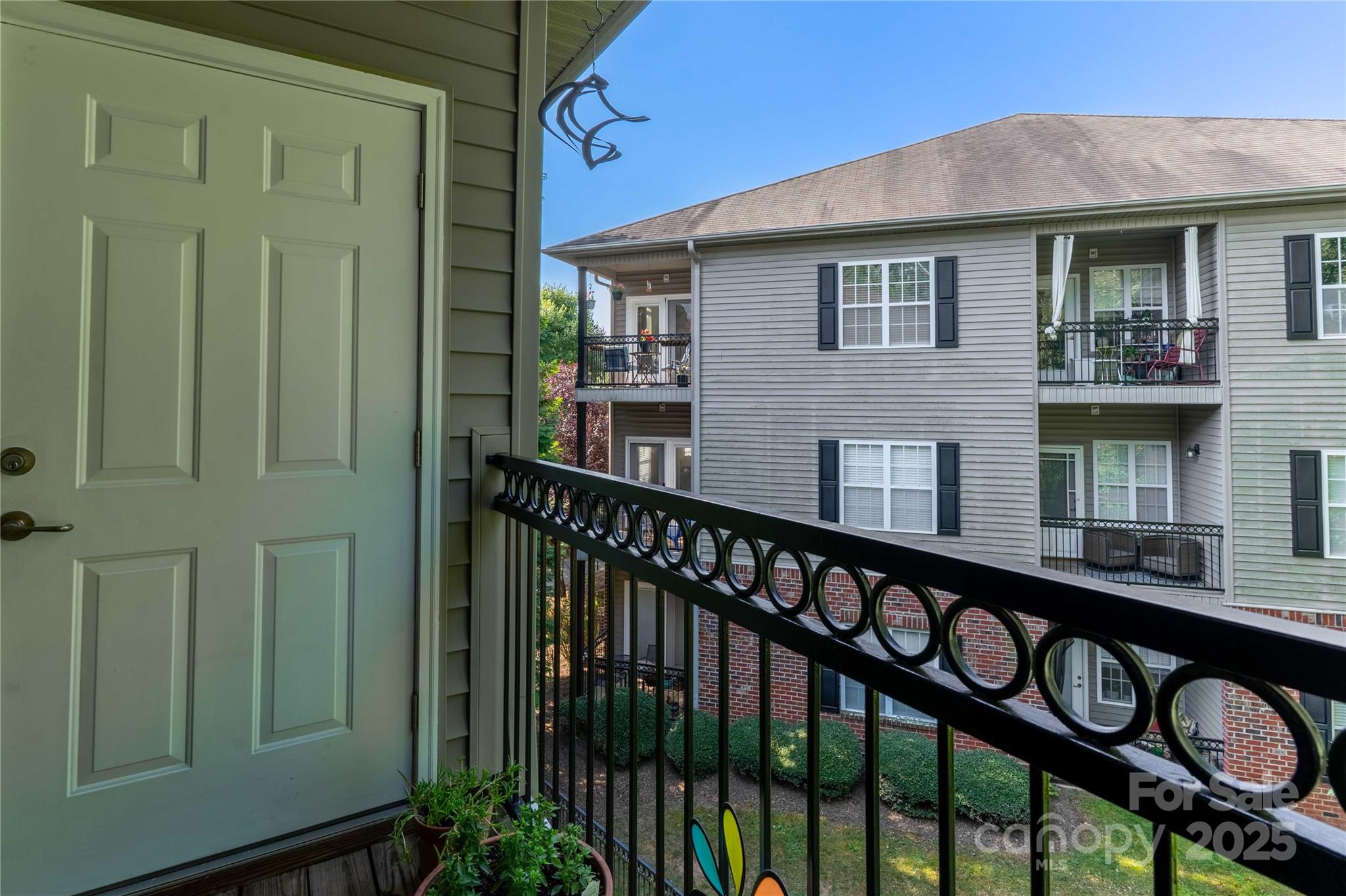 332 Appeldoorn Circle — Asheville
