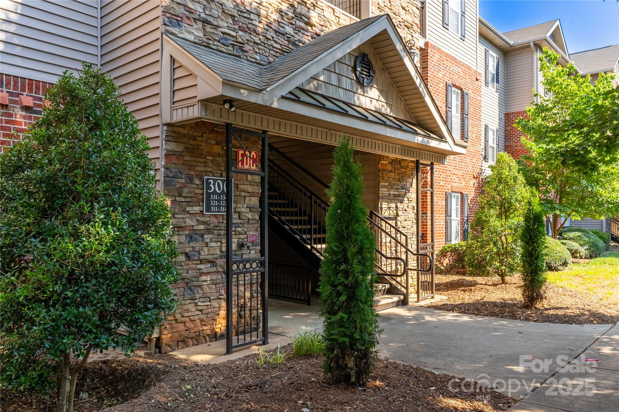 332 Appeldoorn Circle — Asheville