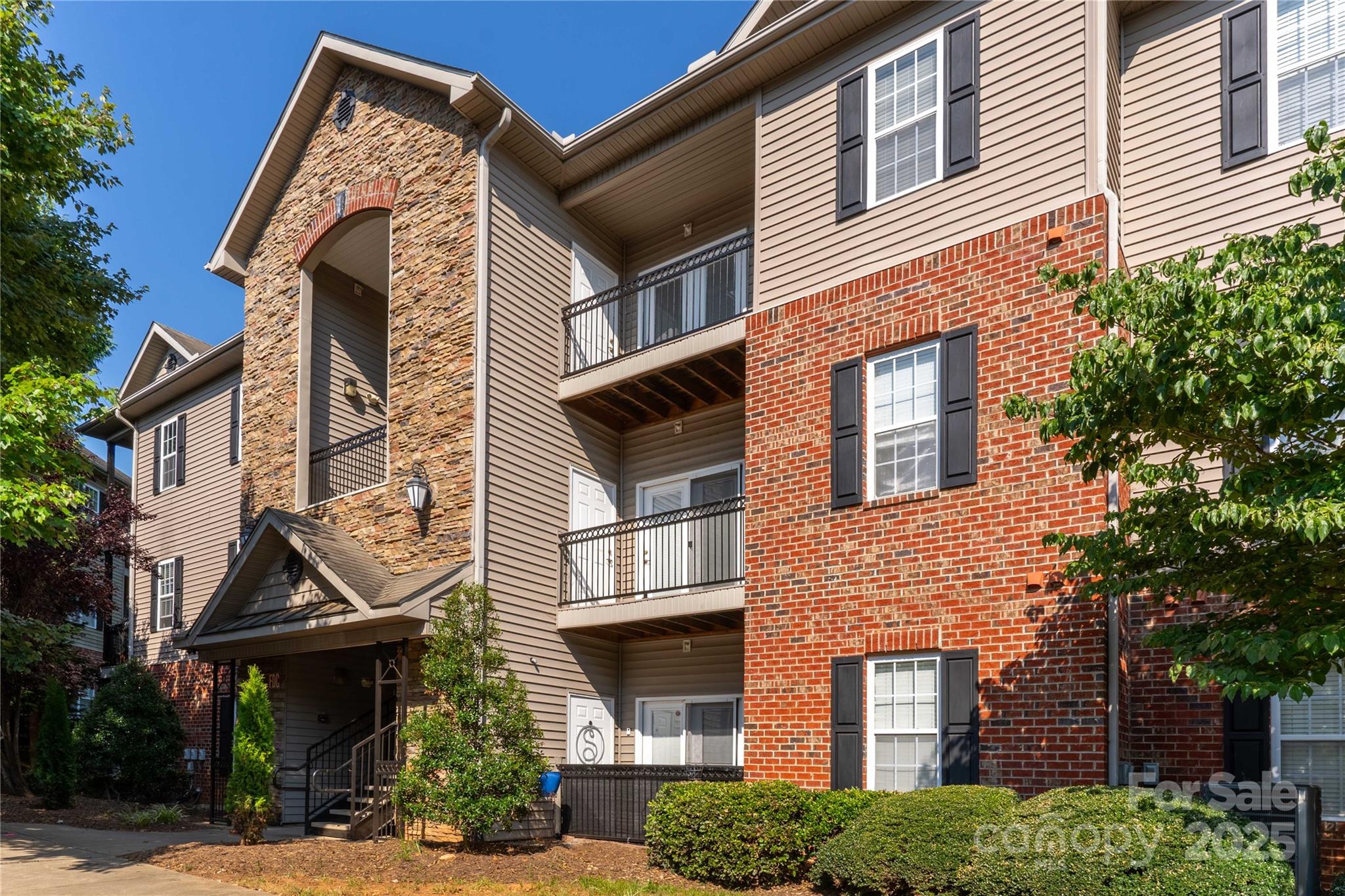 332 Appeldoorn Circle — Asheville