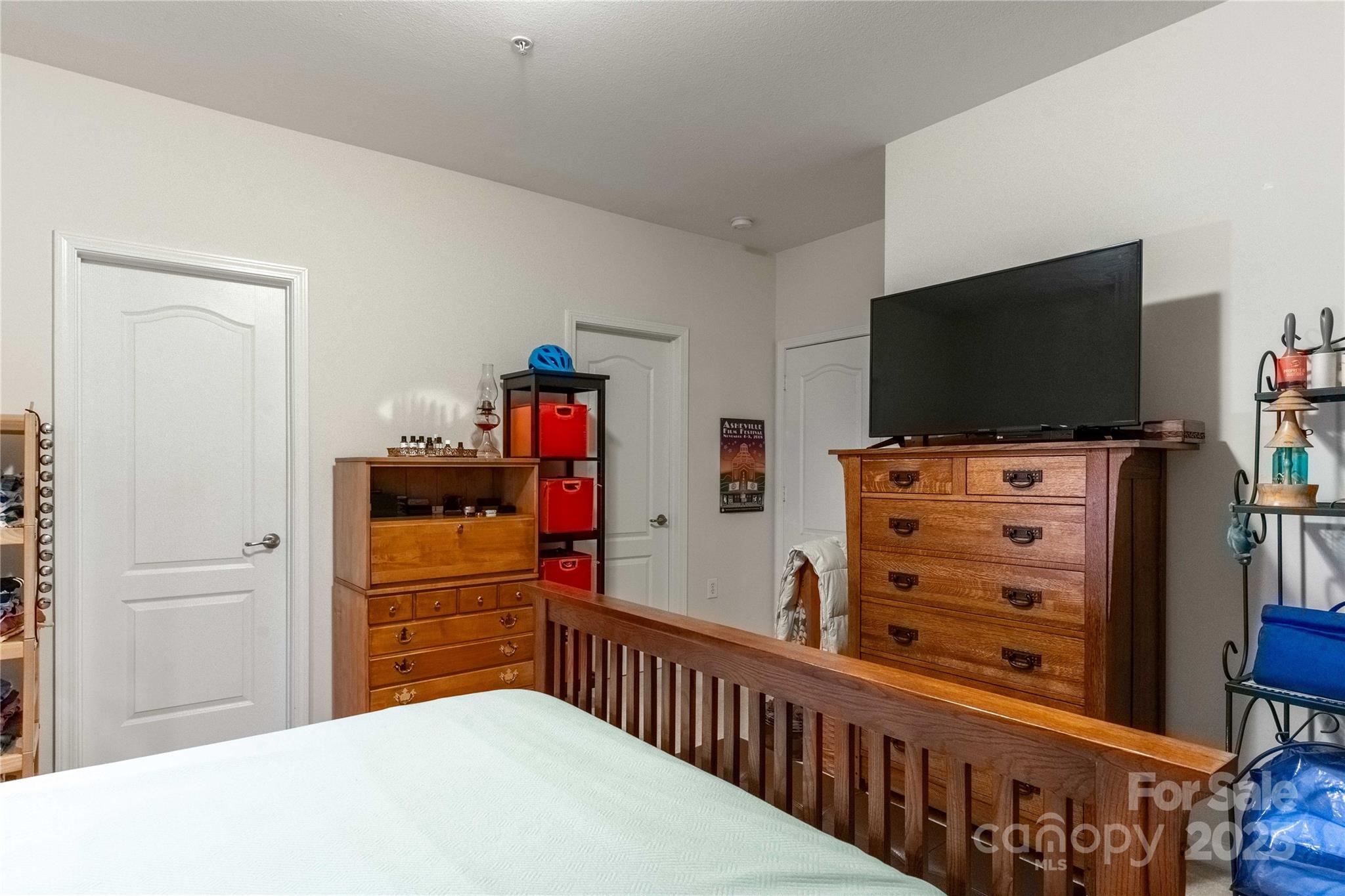 332 Appeldoorn Circle — Asheville