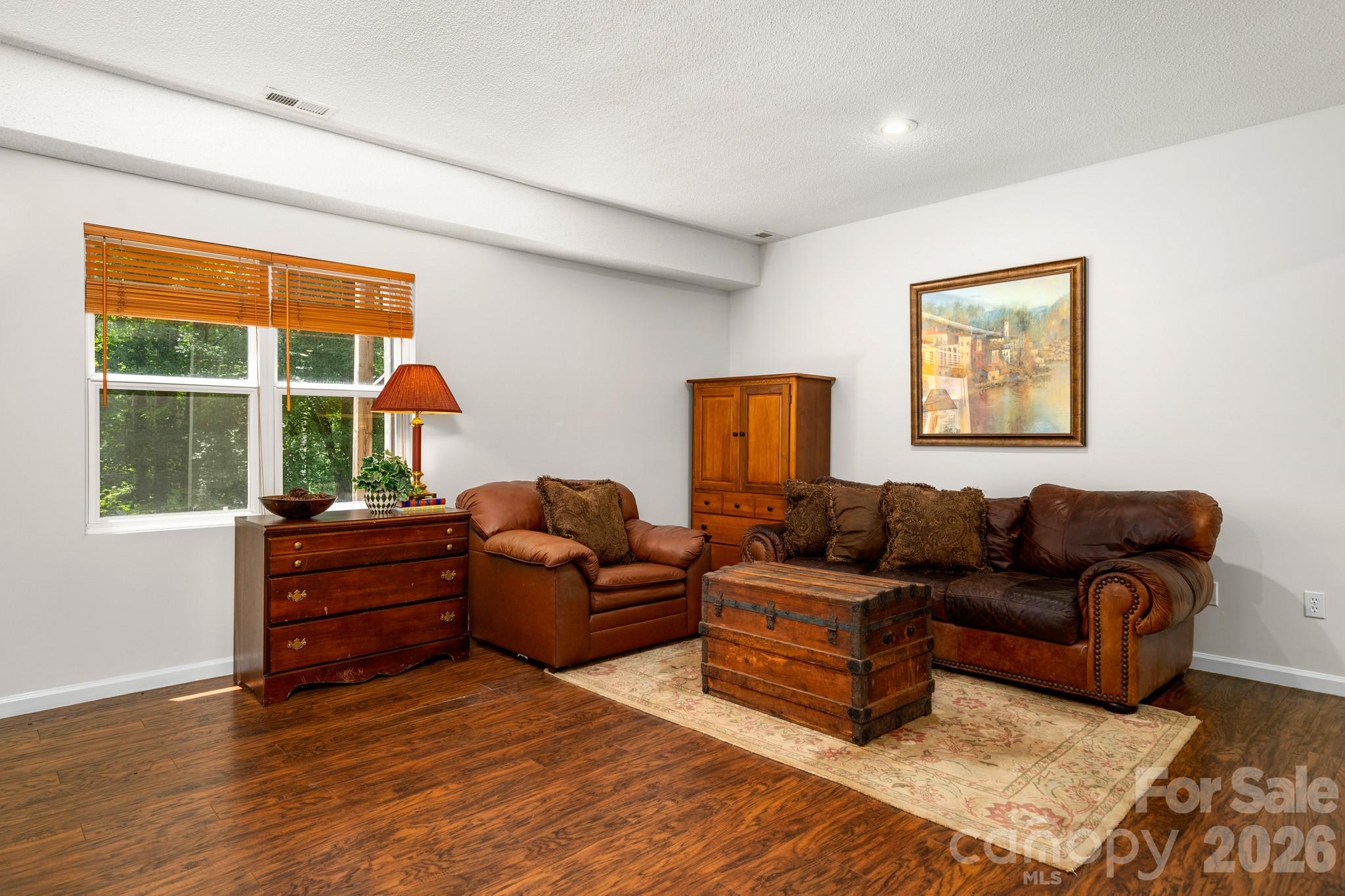 701 Salisbury Road — Hendersonville