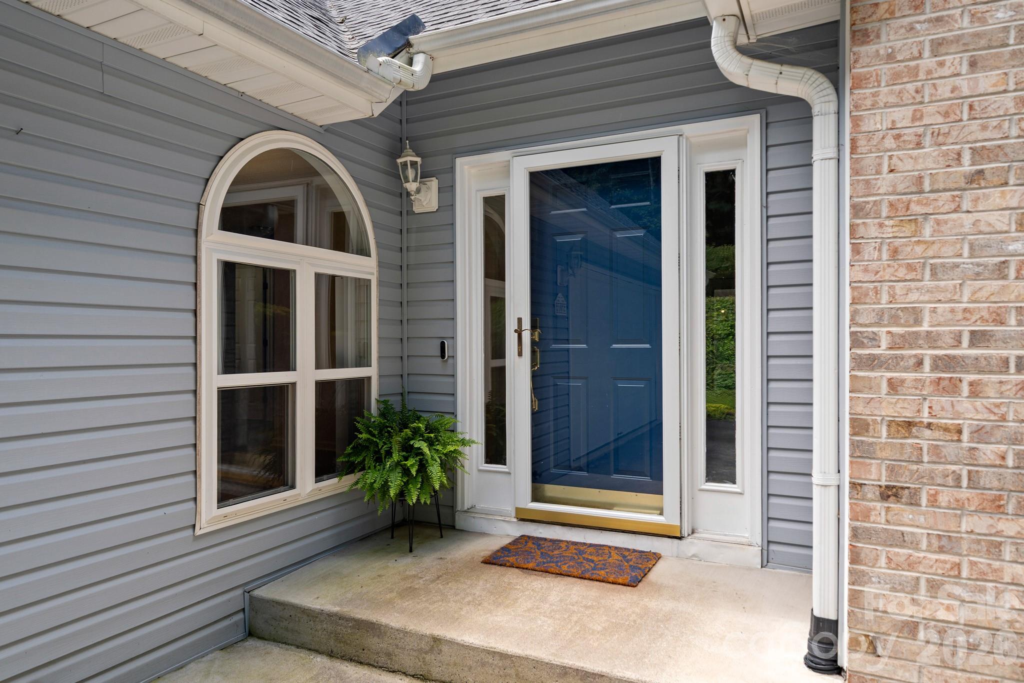 701 Salisbury Road — Hendersonville