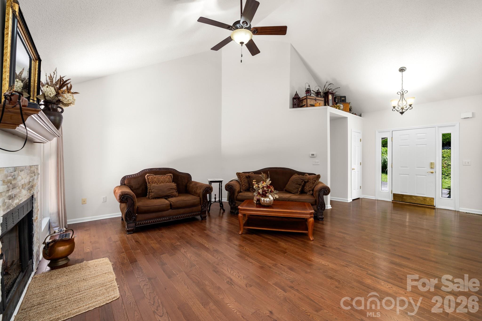 701 Salisbury Road — Hendersonville