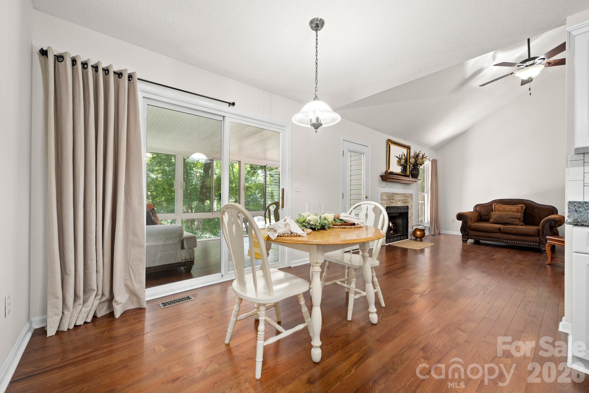 701 Salisbury Road — Hendersonville