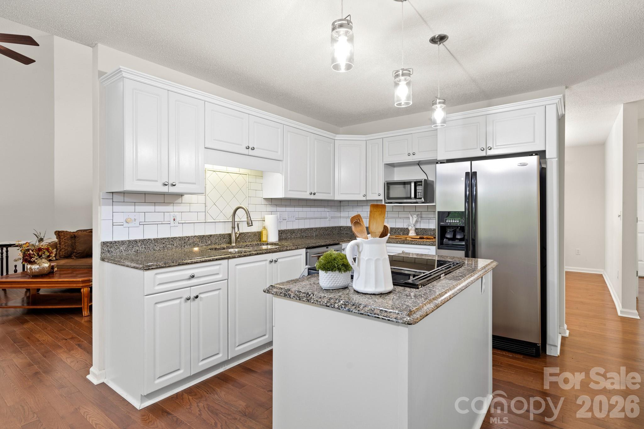 701 Salisbury Road — Hendersonville