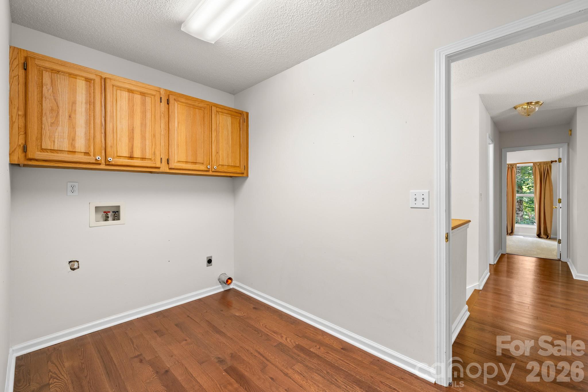 701 Salisbury Road — Hendersonville