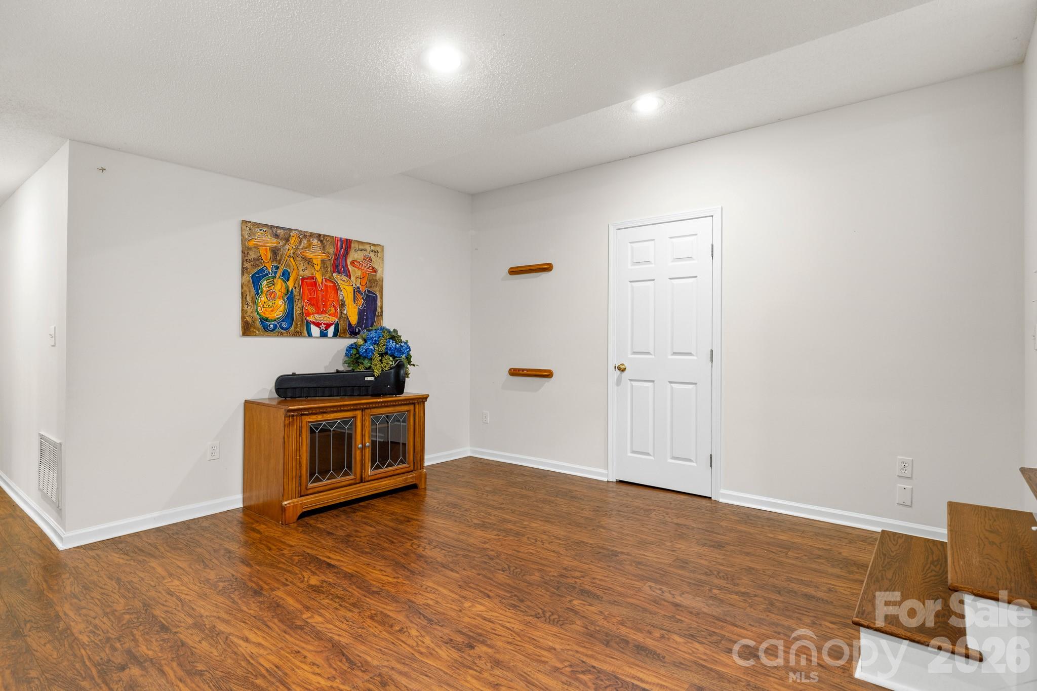 701 Salisbury Road — Hendersonville