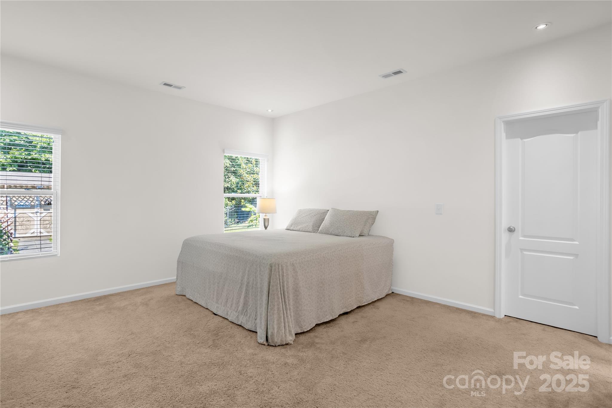13516 Mallard Lake Road — Charlotte