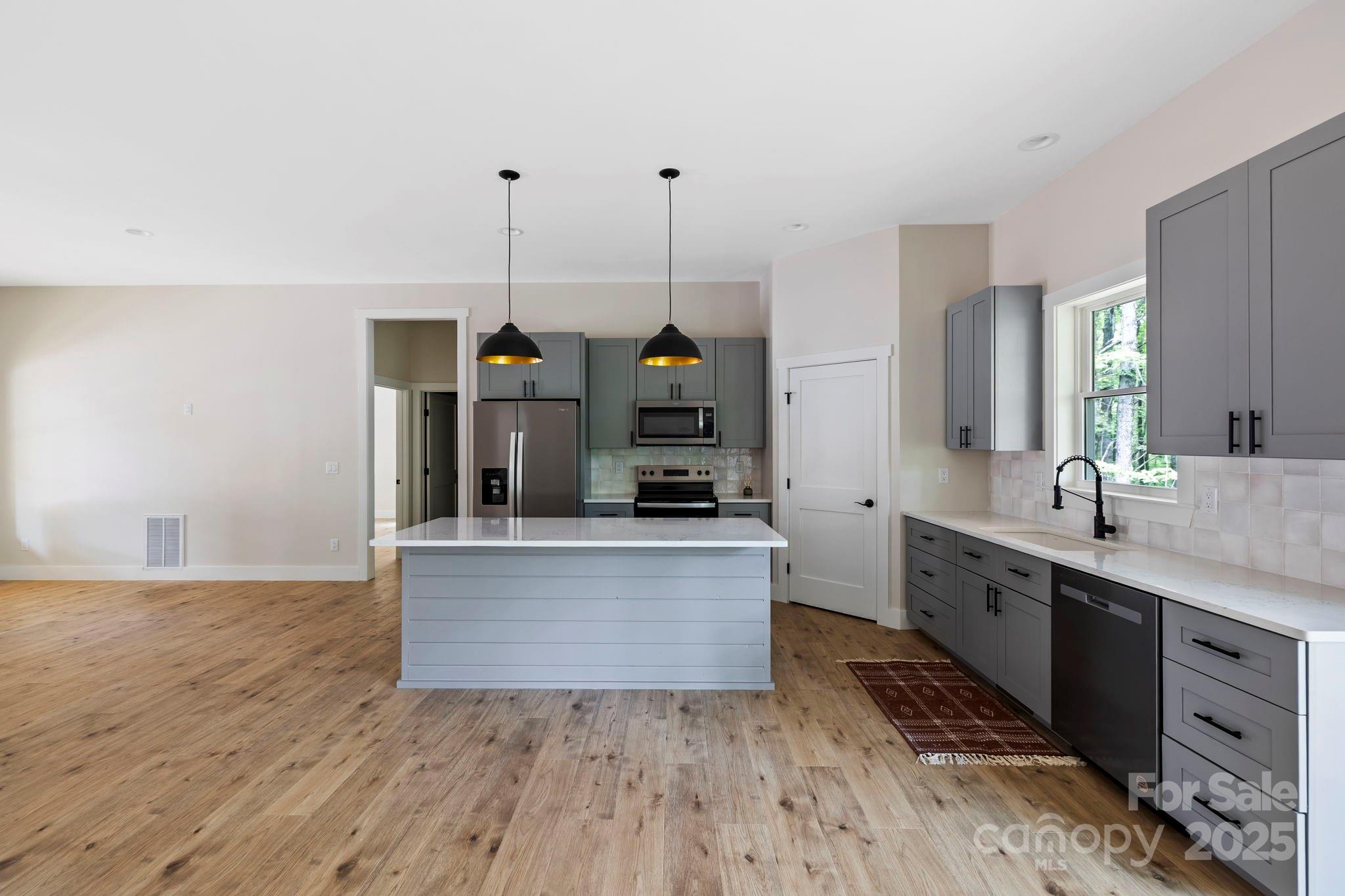 939 Rocky Mountain Road — Lake Toxaway