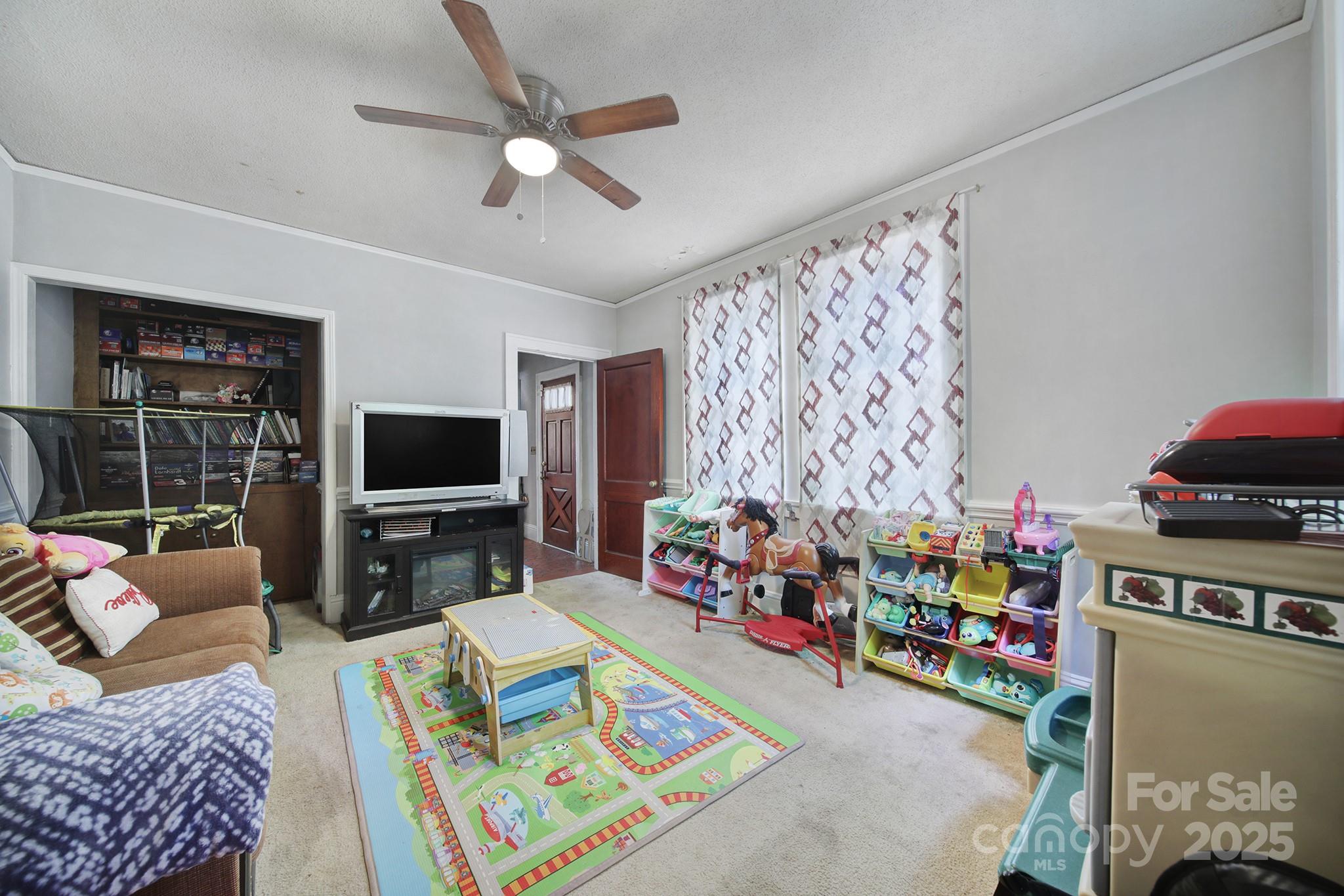 504 Chesterfield Avenue — Lancaster