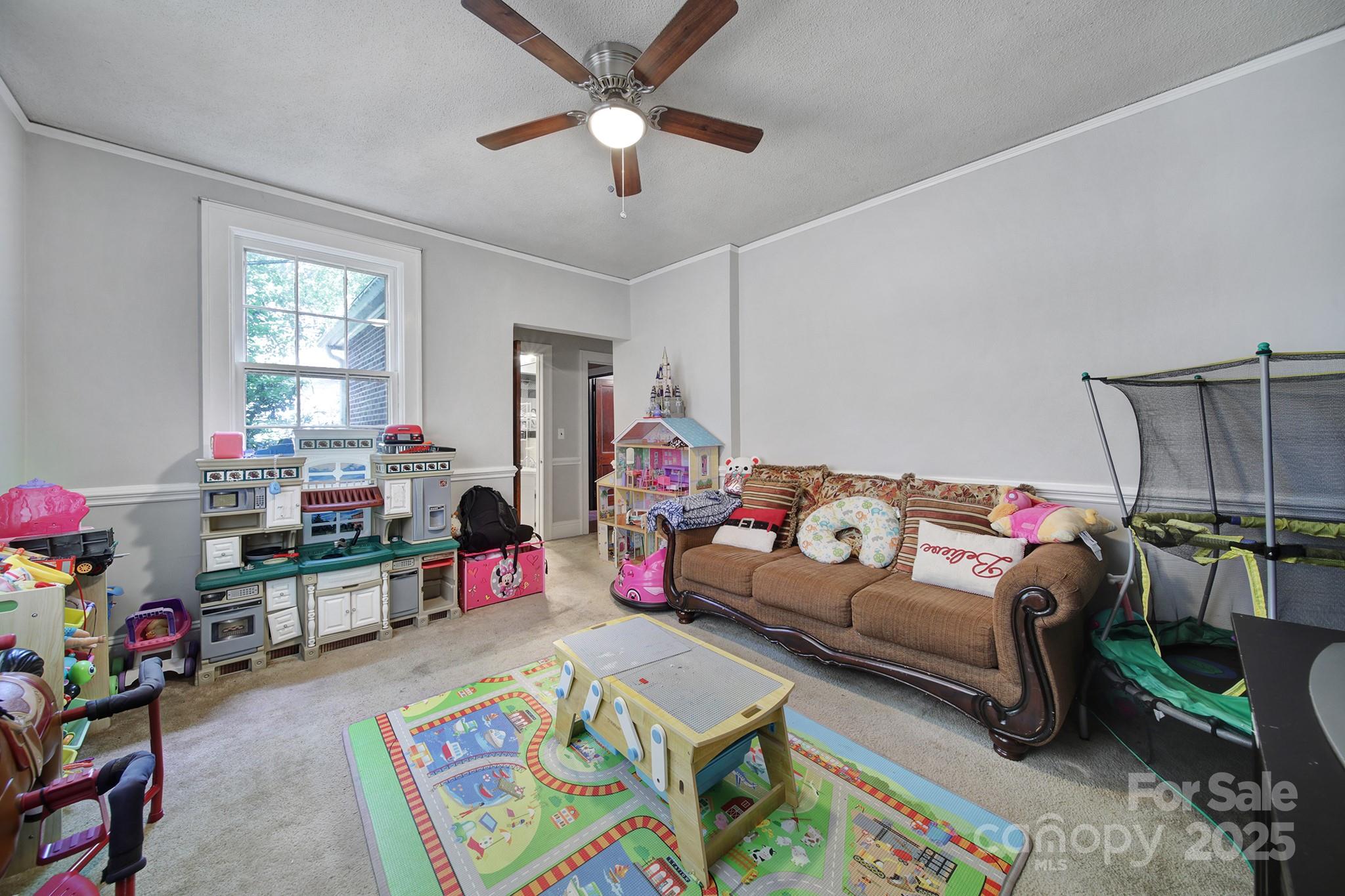 504 Chesterfield Avenue — Lancaster